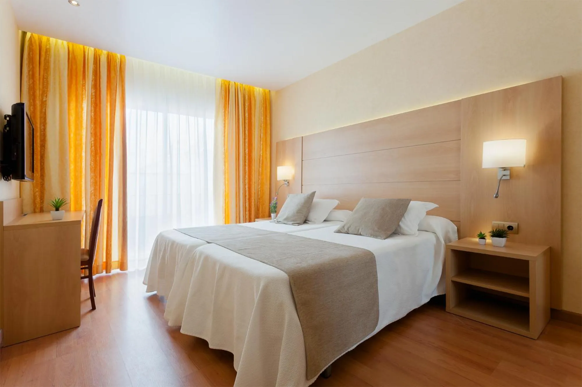 Bed in Hotel Pimar & Spa