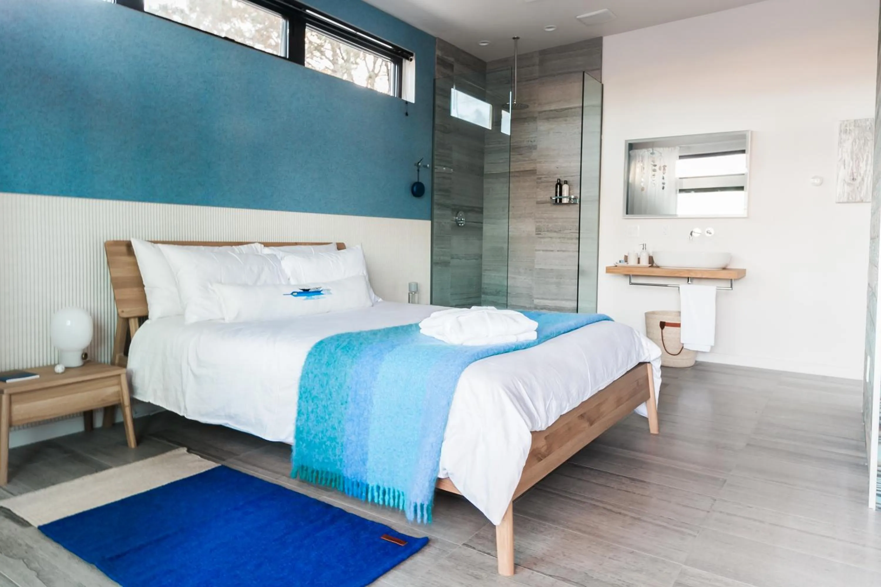 Shower, Bed in Twelve Senses Retreat