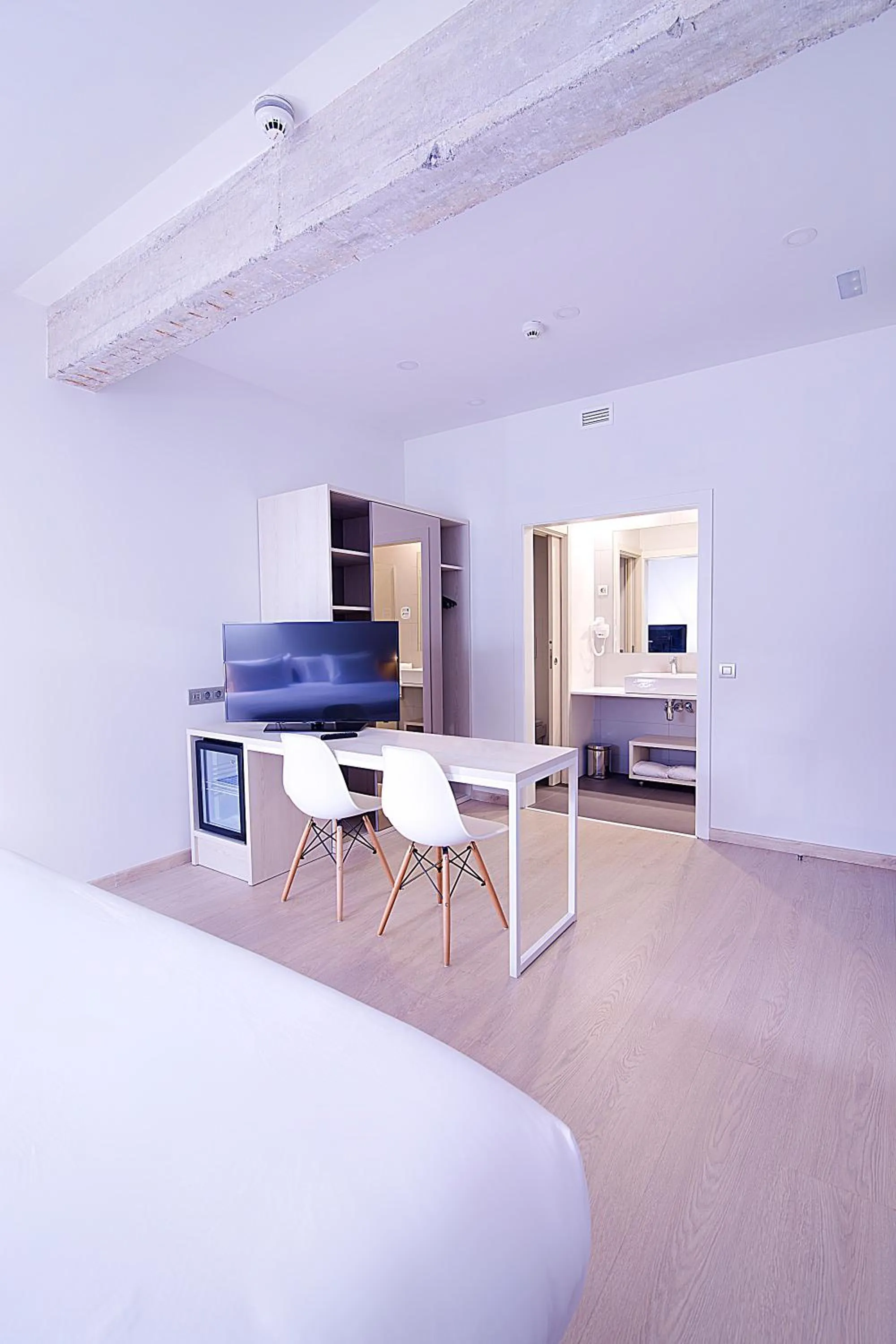 Photo of the whole room, Bed in B&B HOTEL Donostia Aeropuerto