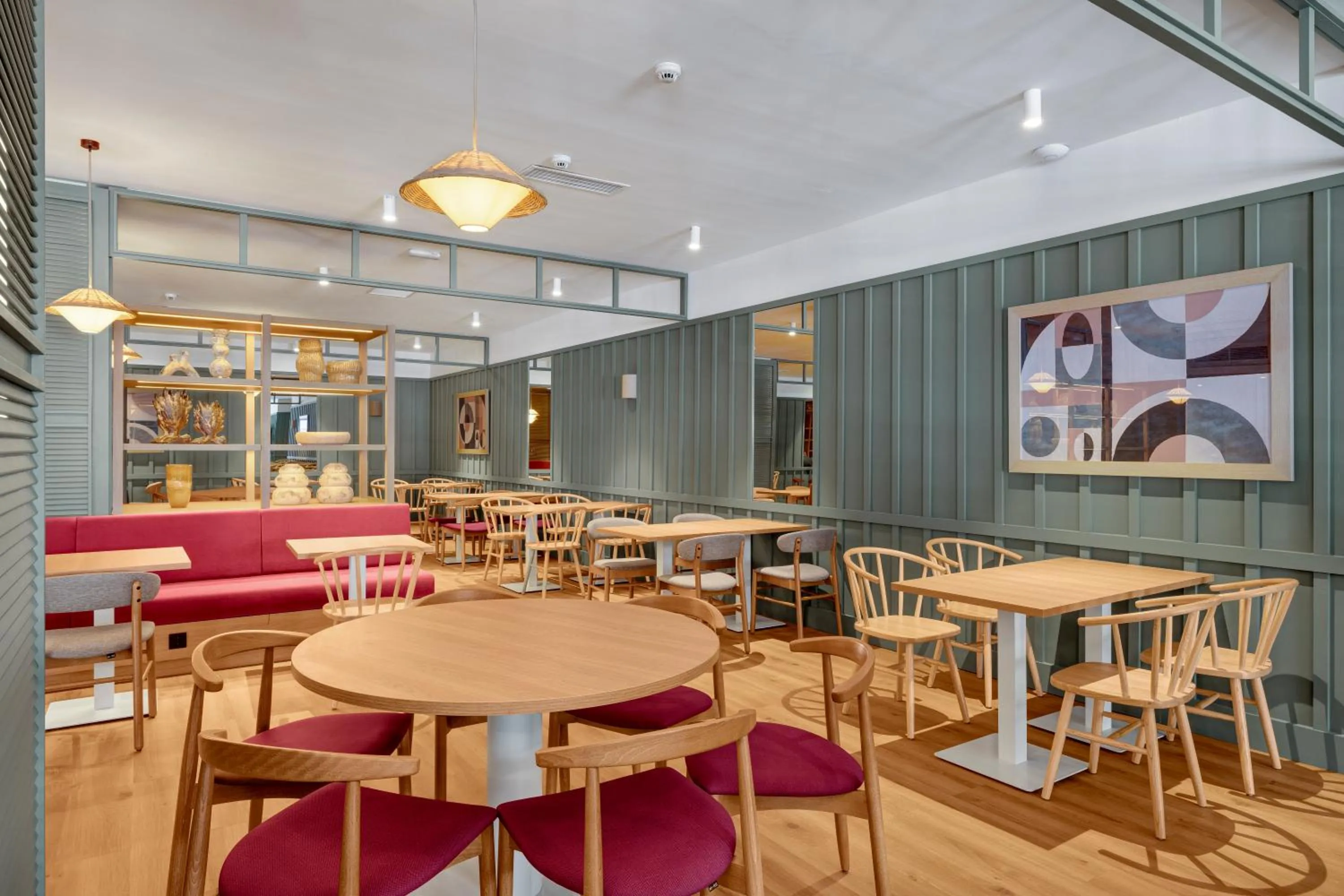 Seating area in B&B HOTEL Donostia Aeropuerto