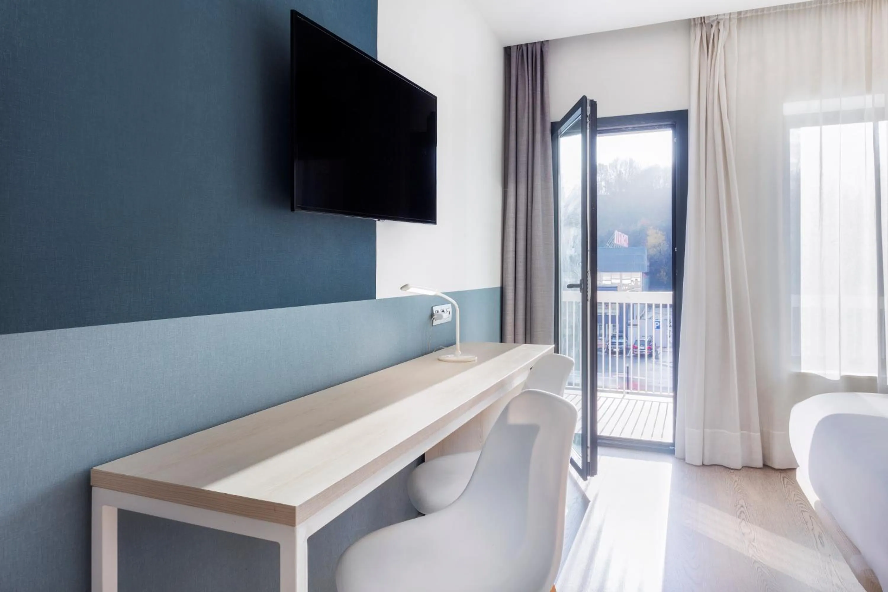 TV and multimedia in B&B HOTEL Donostia Aeropuerto