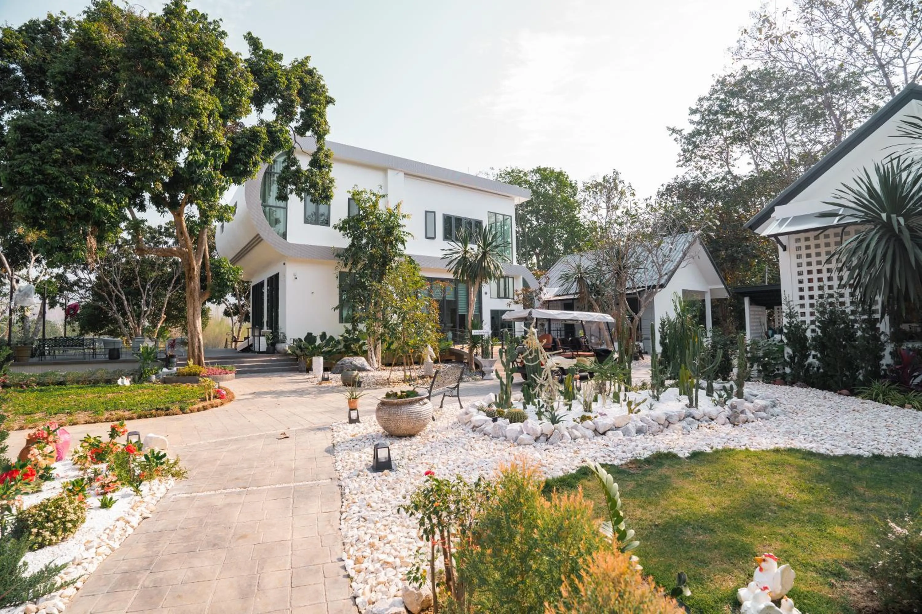 VeeVaree Riverkwai Resort