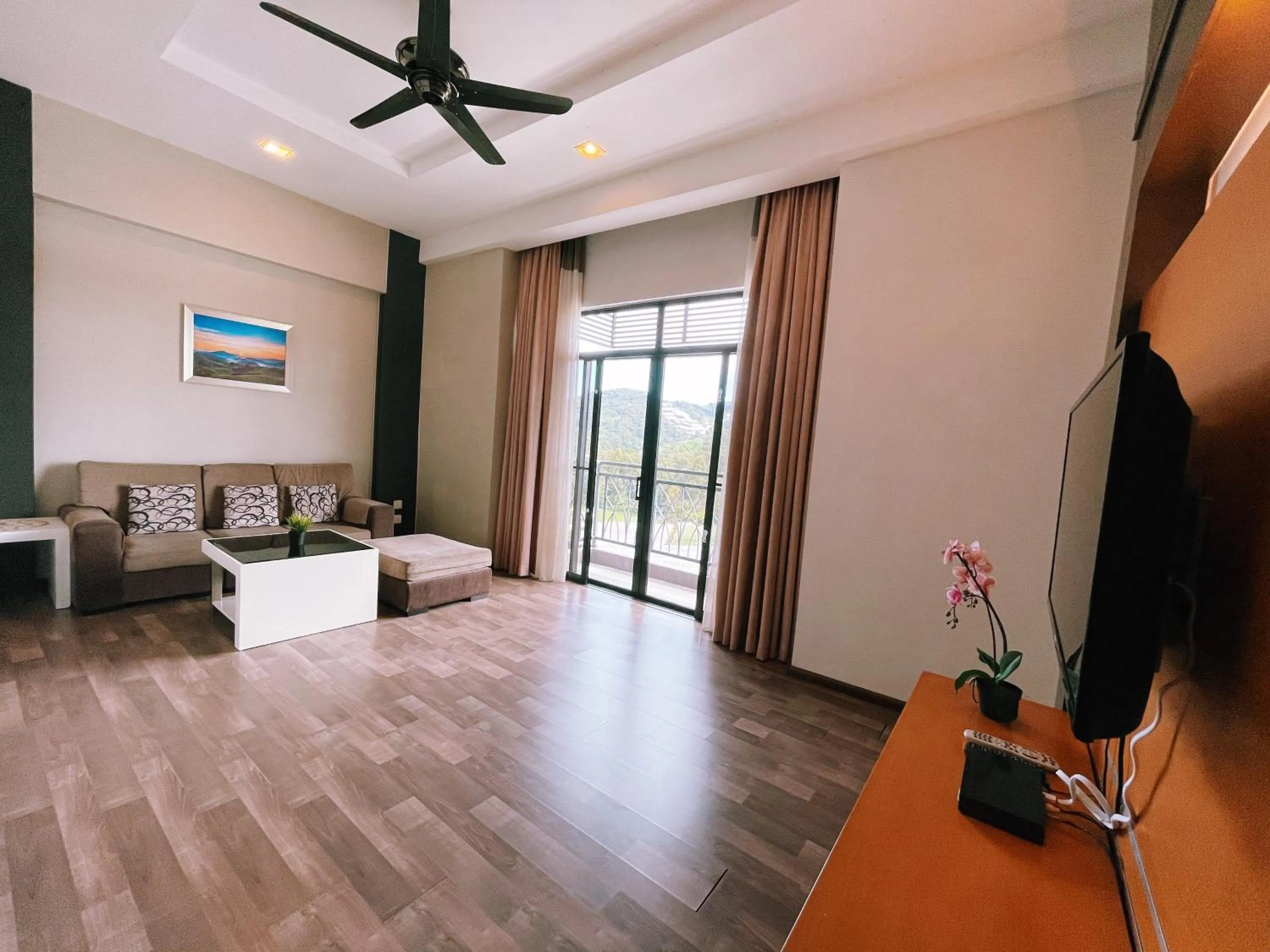 TV and multimedia in NOVA Apartment at Cameron