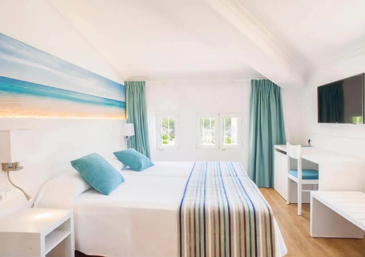 Bed in Hotel Playas de Paguera