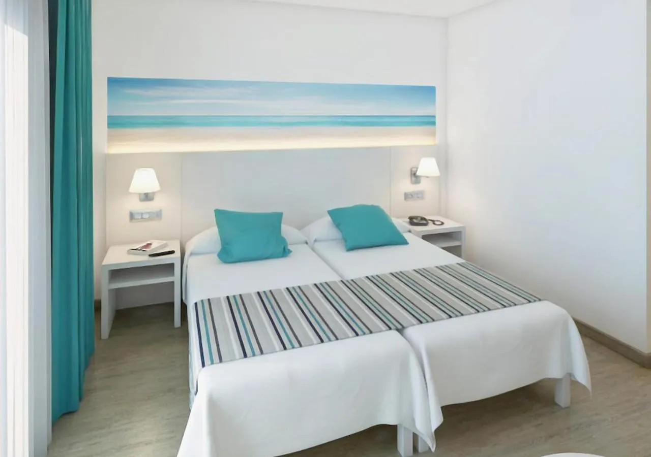 Bed in Hotel Playas de Paguera