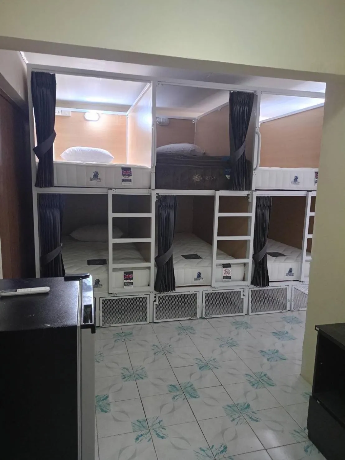 bunk bed, Bed in High5 Guesthouse