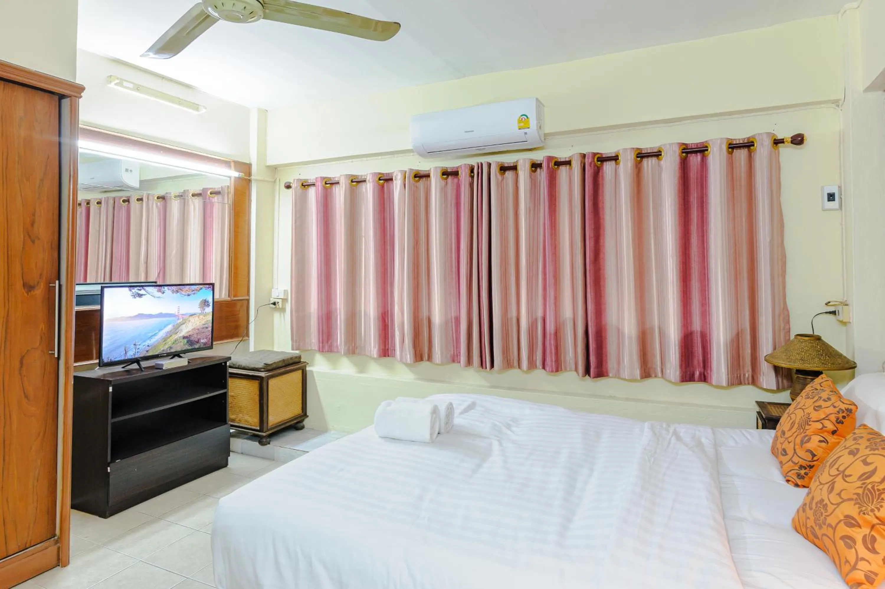 Bed in High5 Guesthouse