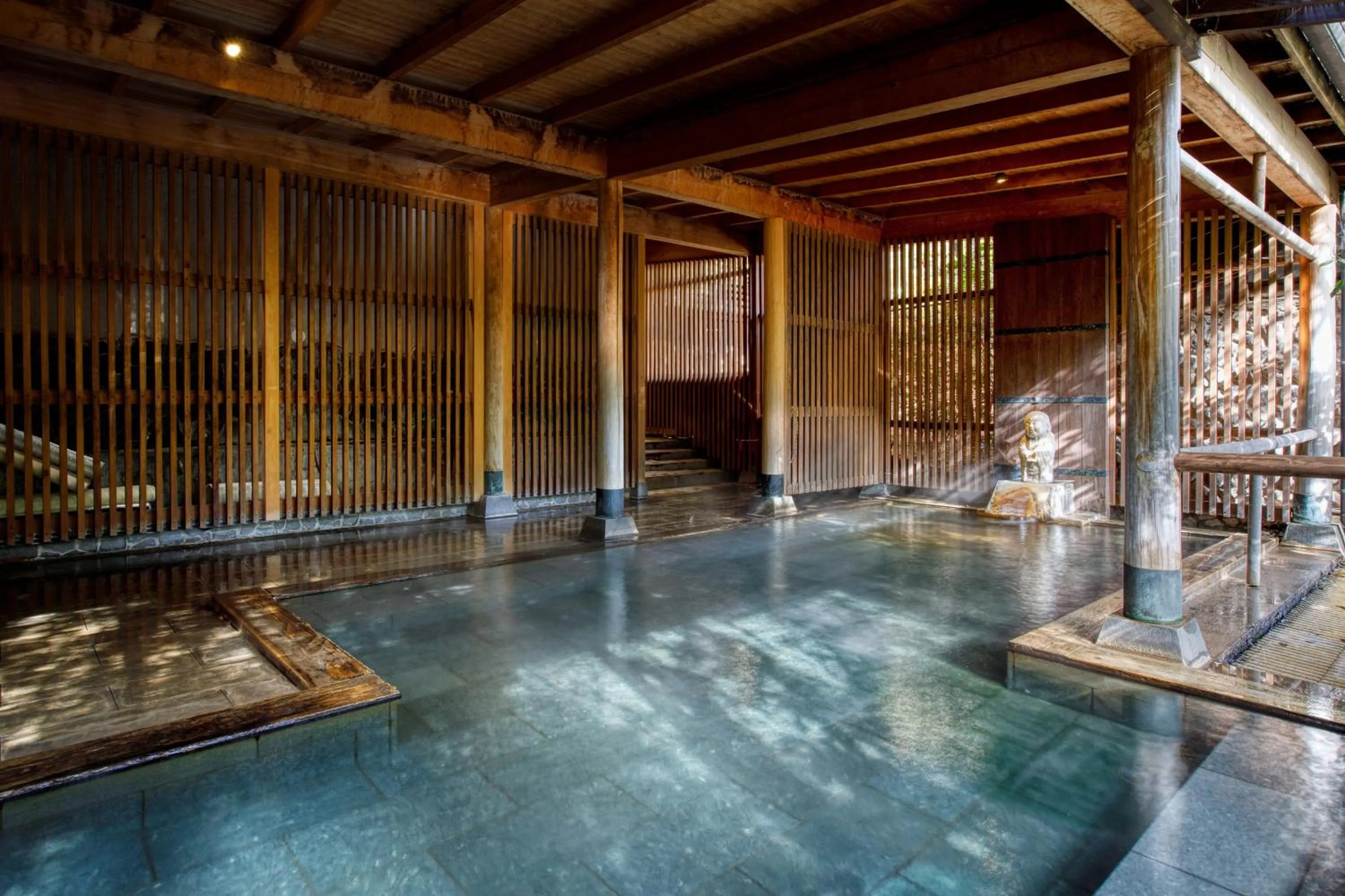 Public Bath in Yukyo no Hibiki Yusai