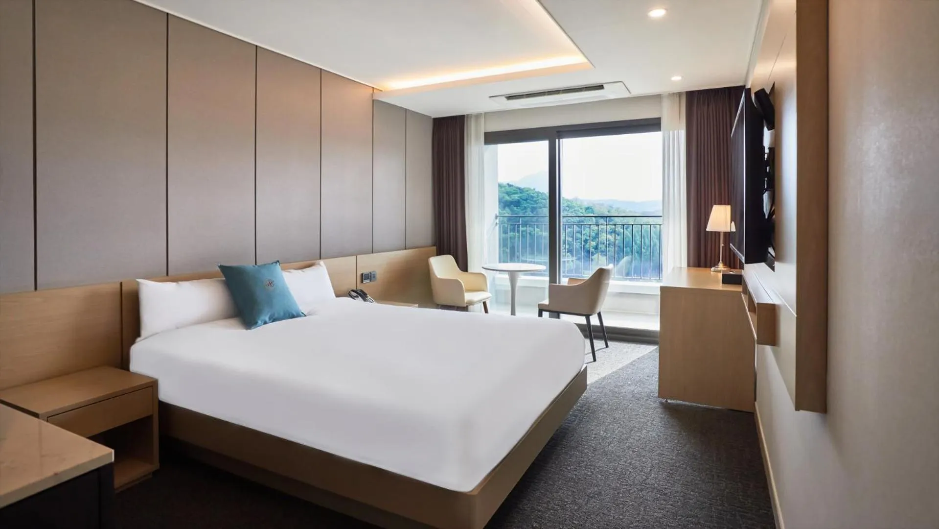 Bed in Chuncheon Eston Hotel