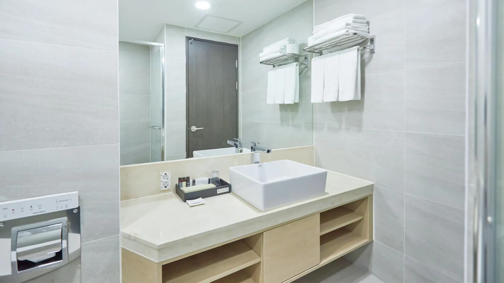 Shower in Chuncheon Eston Hotel