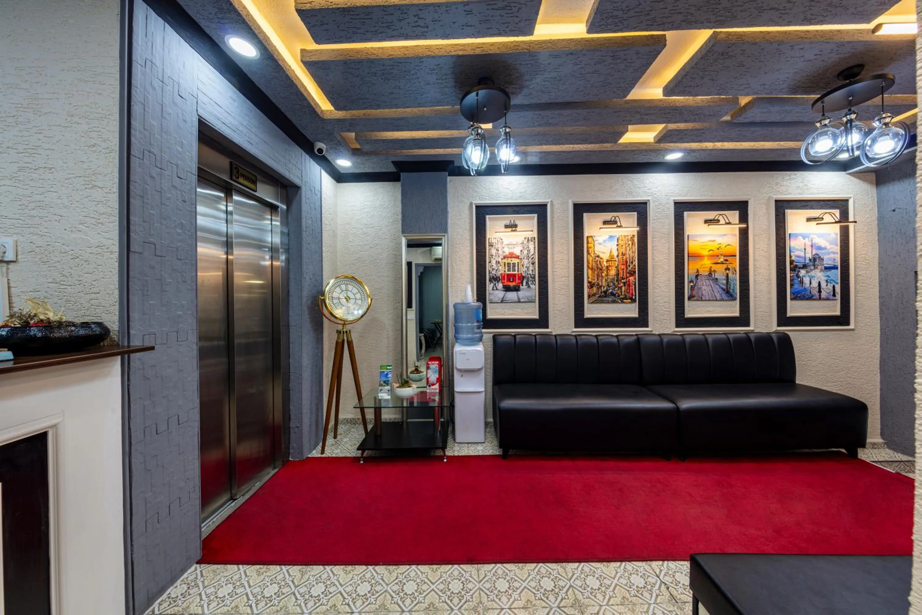 Lobby or reception in İstanbul Palace Hotel