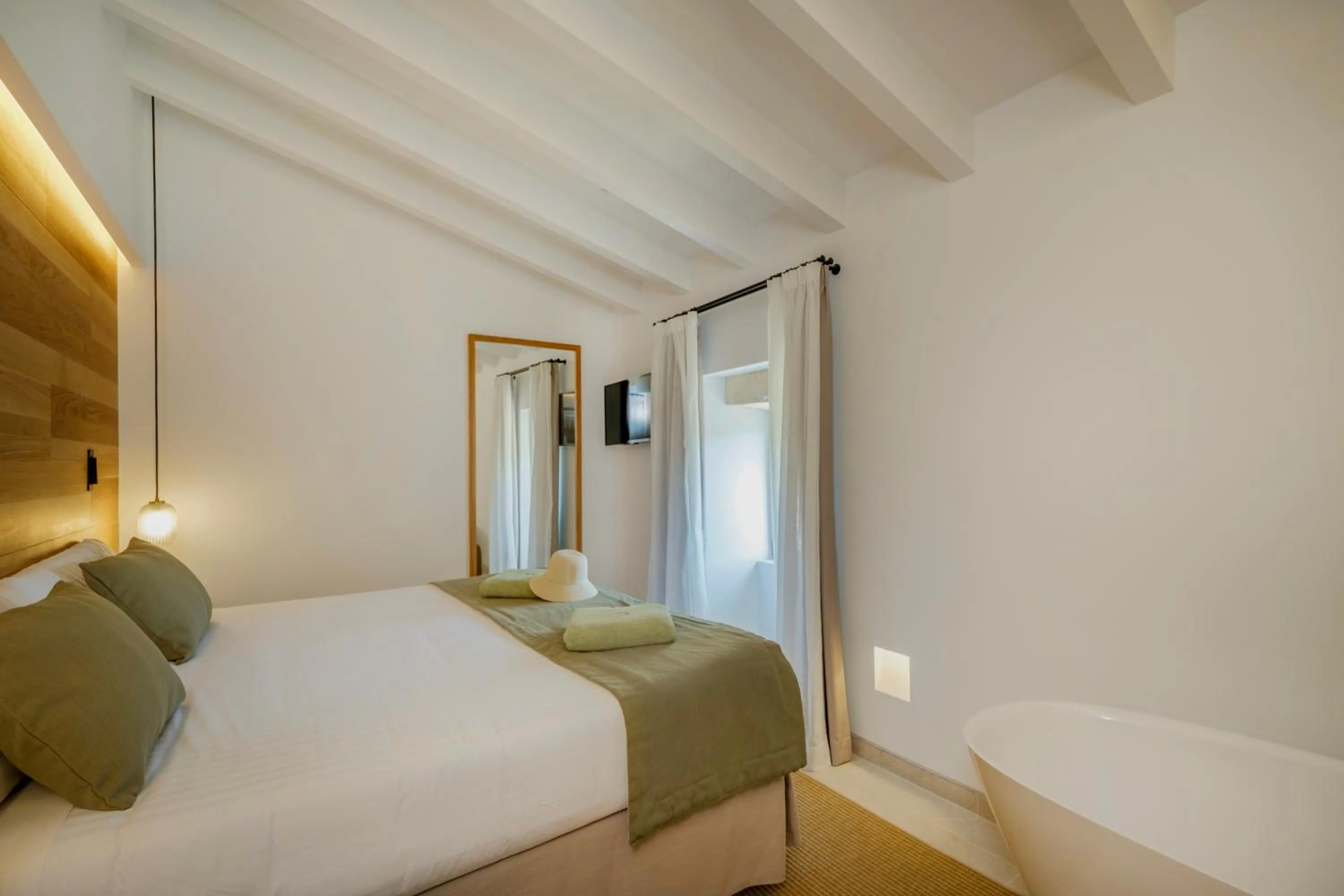 Bed in Fincahotel Treurer - Olive Grove & Grand House - Adults Only