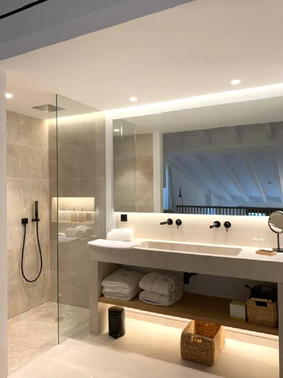 Shower in Fincahotel Treurer - Olive Grove & Grand House - Adults Only