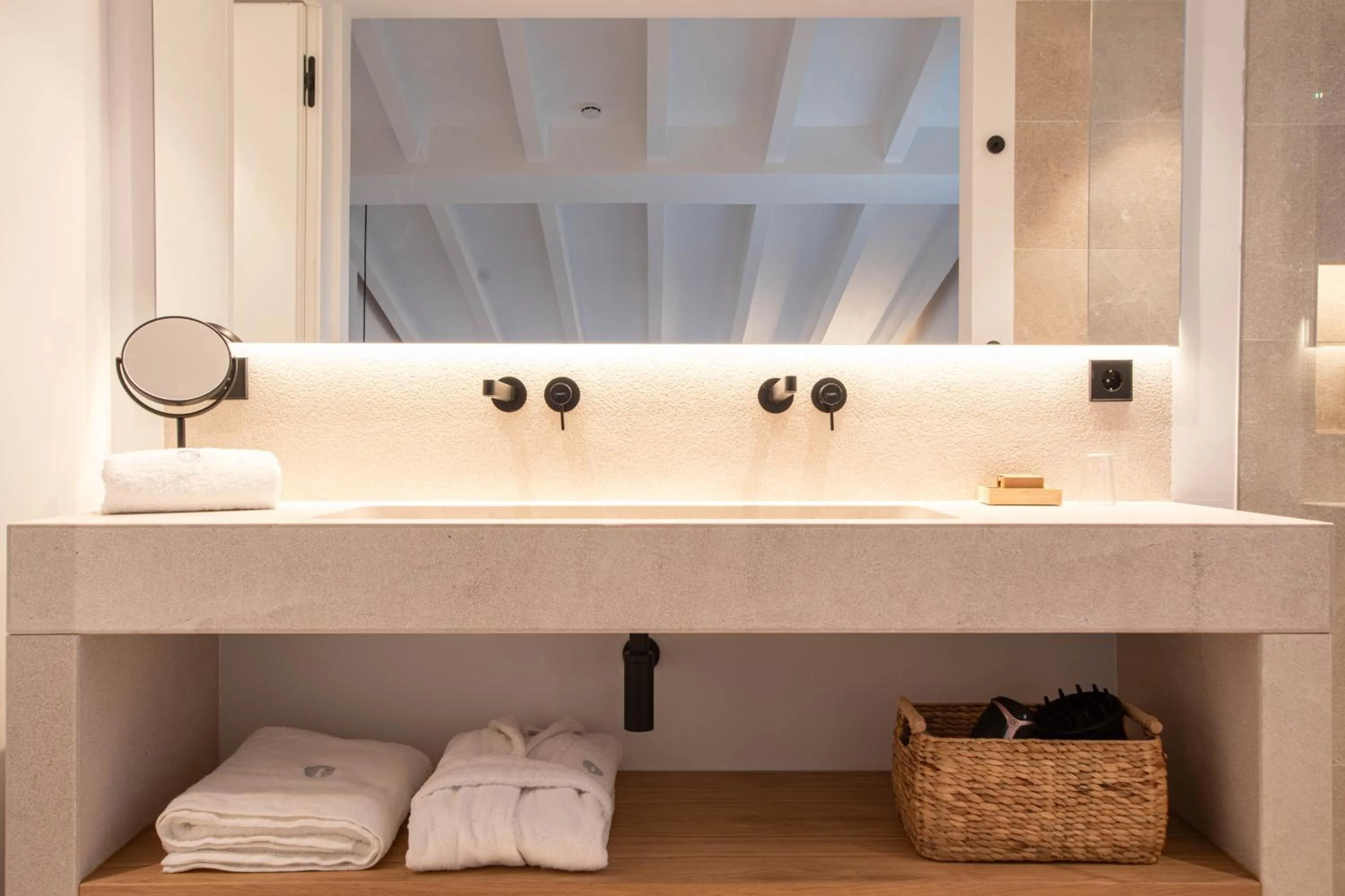 Bathroom in Fincahotel Treurer - Olive Grove & Grand House - Adults Only