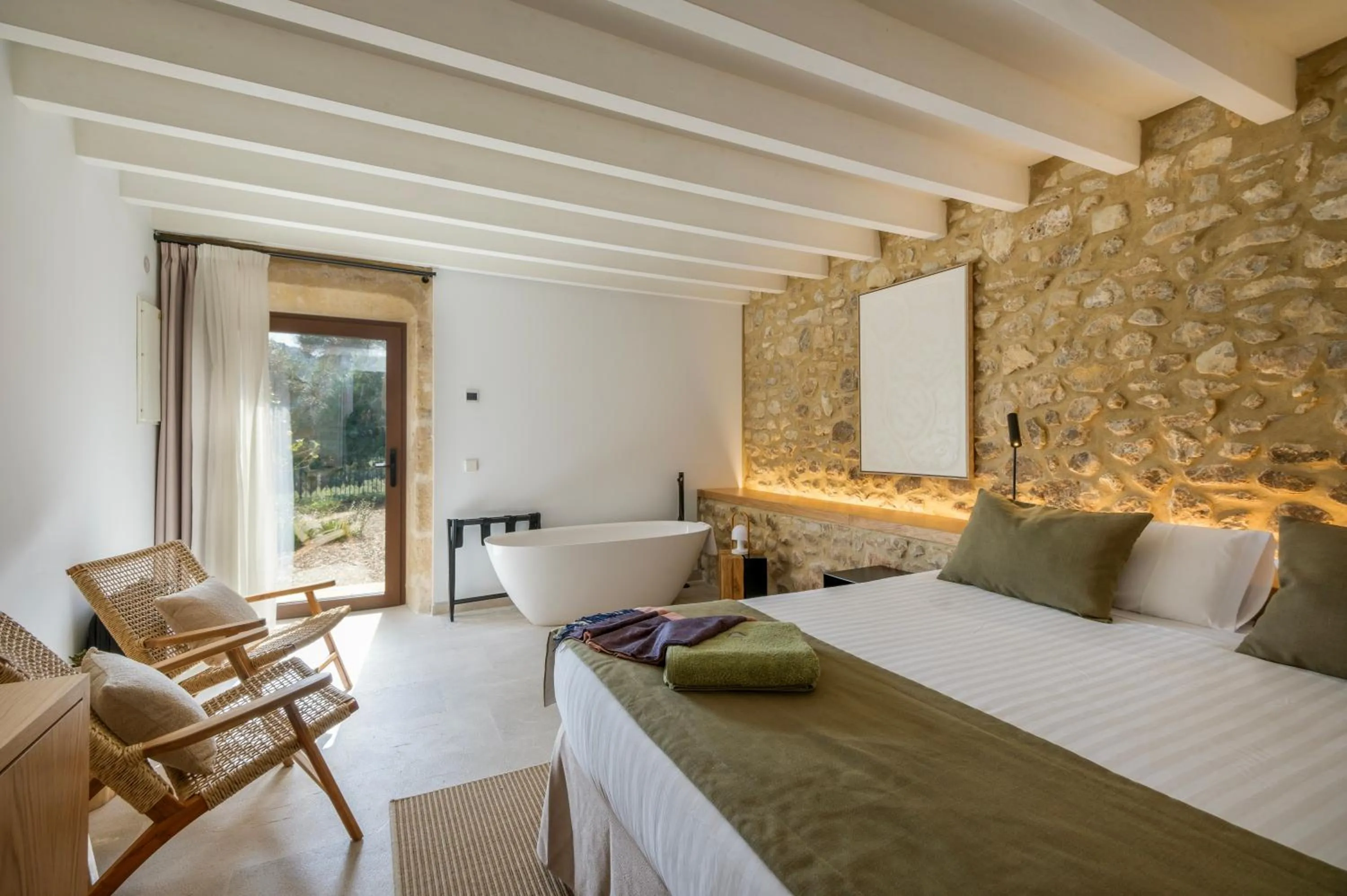 Bed in Fincahotel Treurer - Olive Grove & Grand House - Adults Only