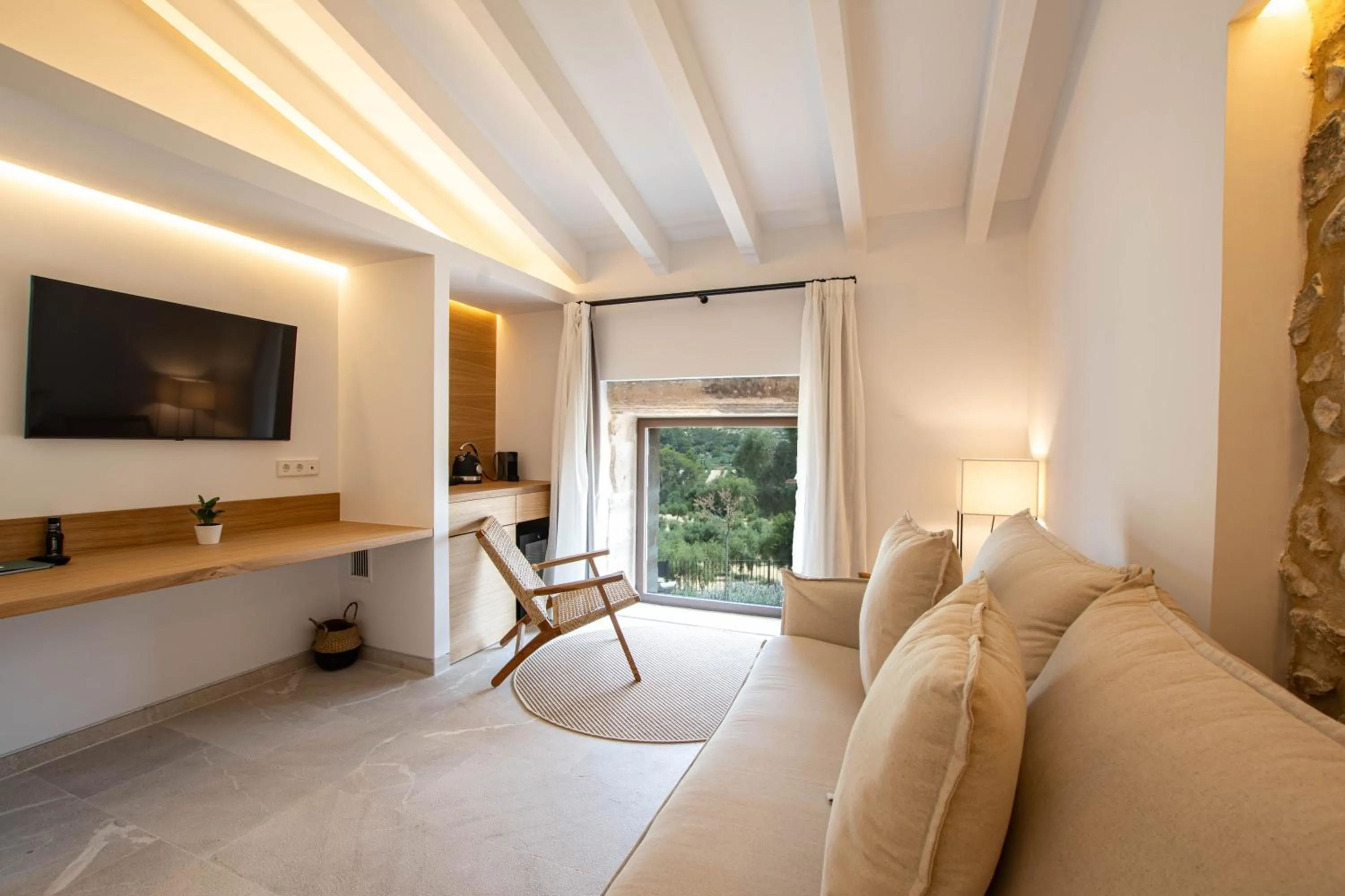 TV and multimedia in Fincahotel Treurer - Olive Grove & Grand House - Adults Only