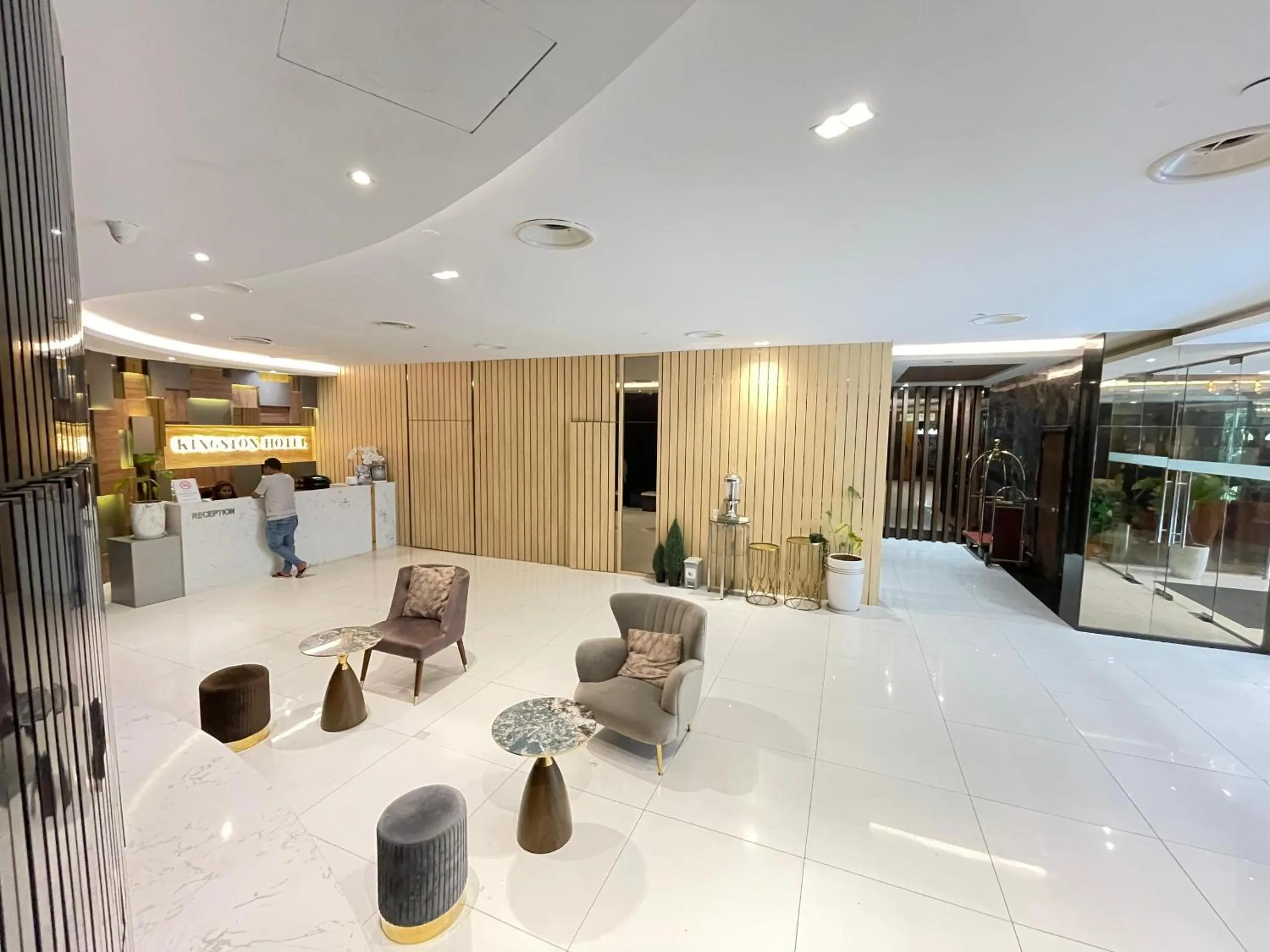 Lobby or reception, Restaurant/Places to Eat in Kingston Hotel - Jalan Tuanku Abdul Rahman
