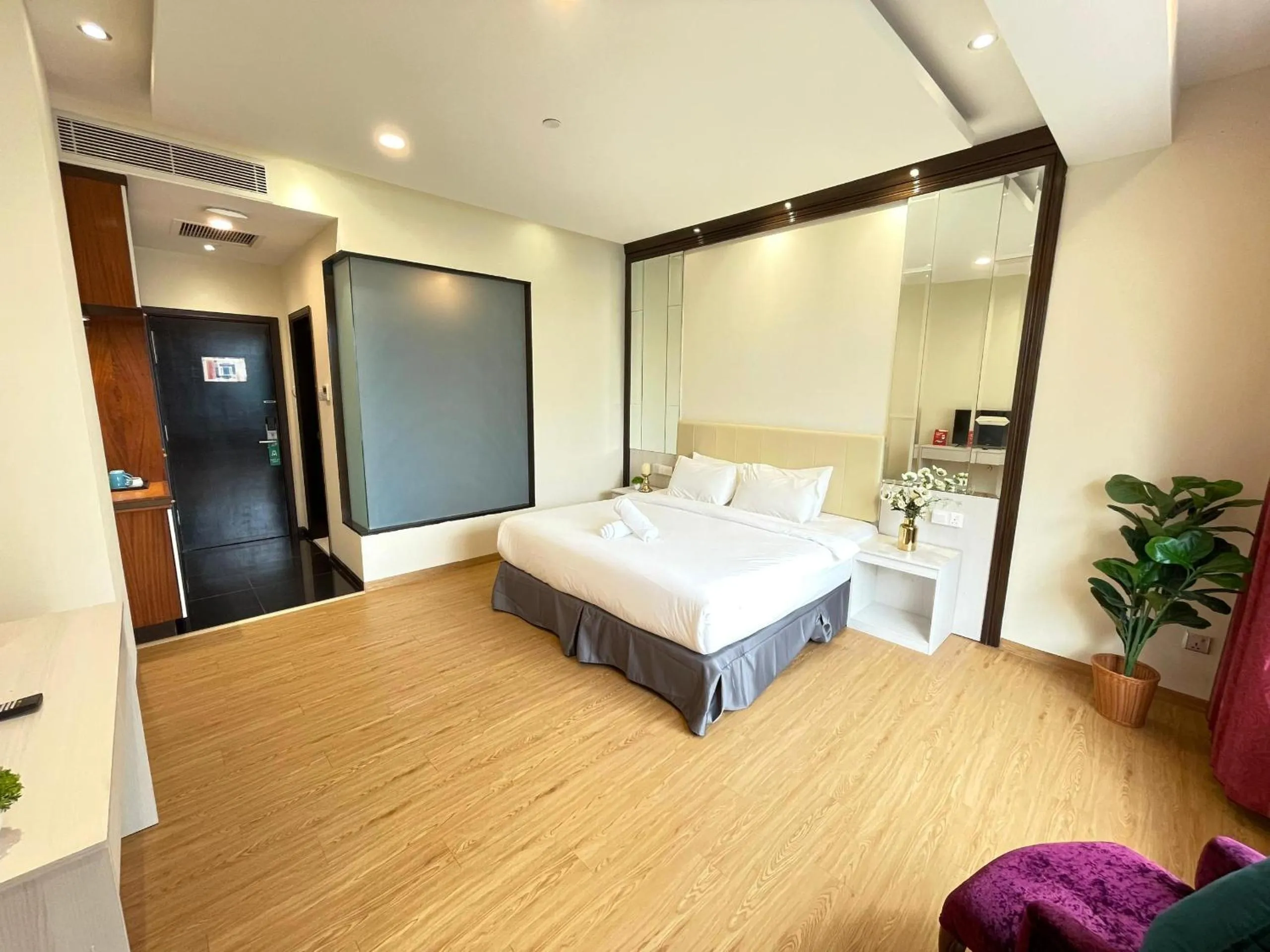 Bedroom, Bed in Kingston Hotel - Jalan Tuanku Abdul Rahman