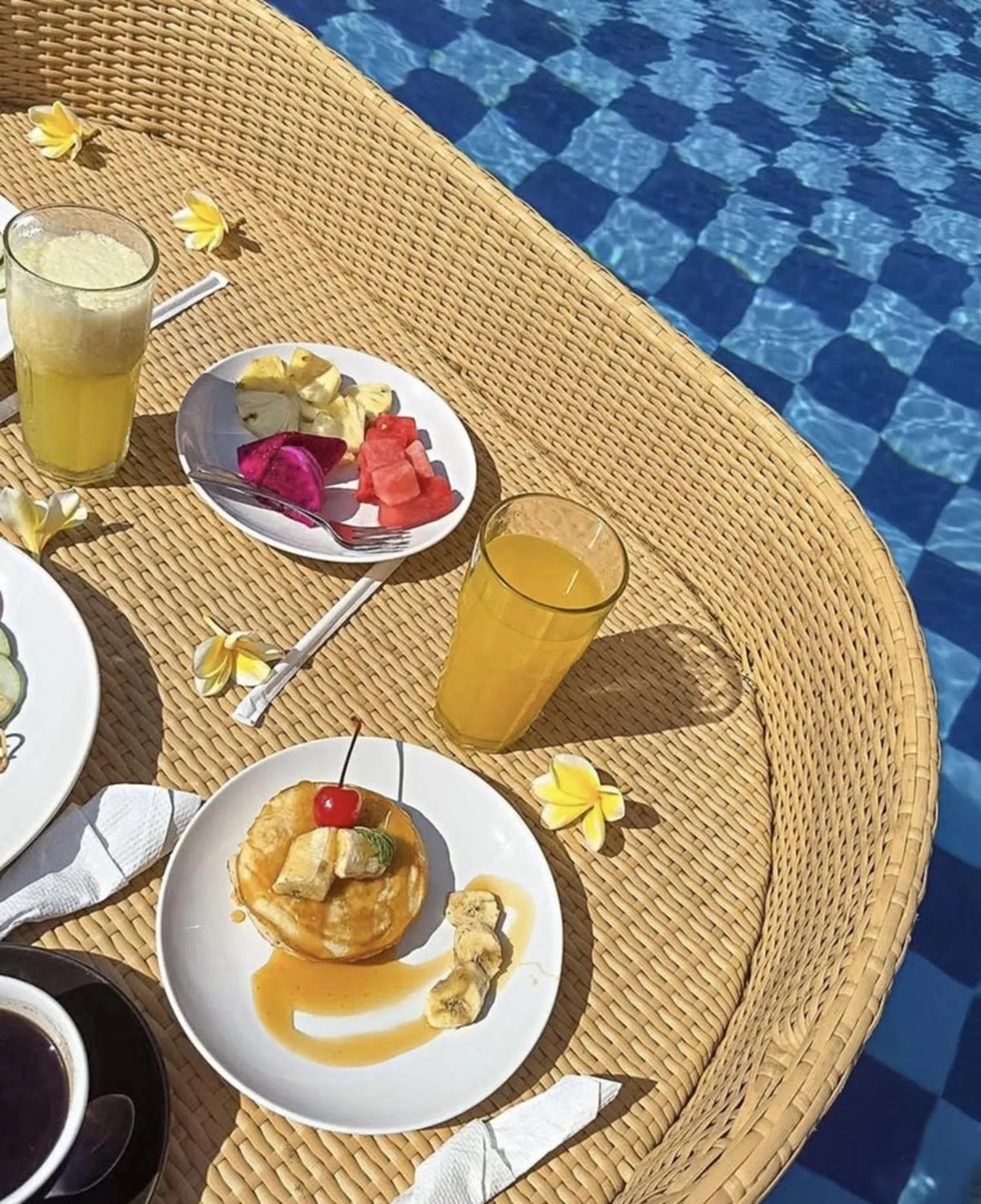 Food and drinks in The Kleep Jungle Resort