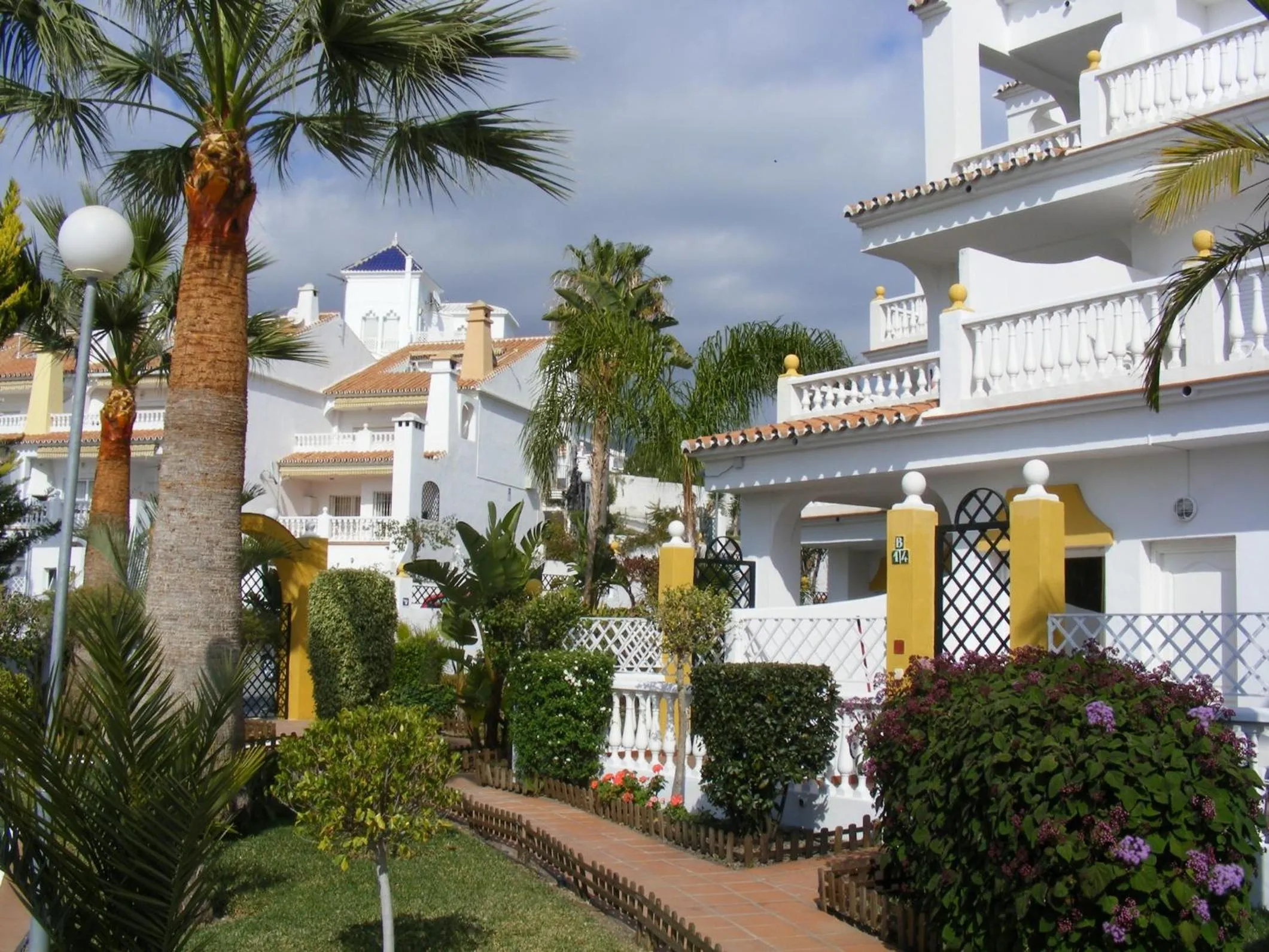 Garden in Apartamentos Las Rosas de Capistrano