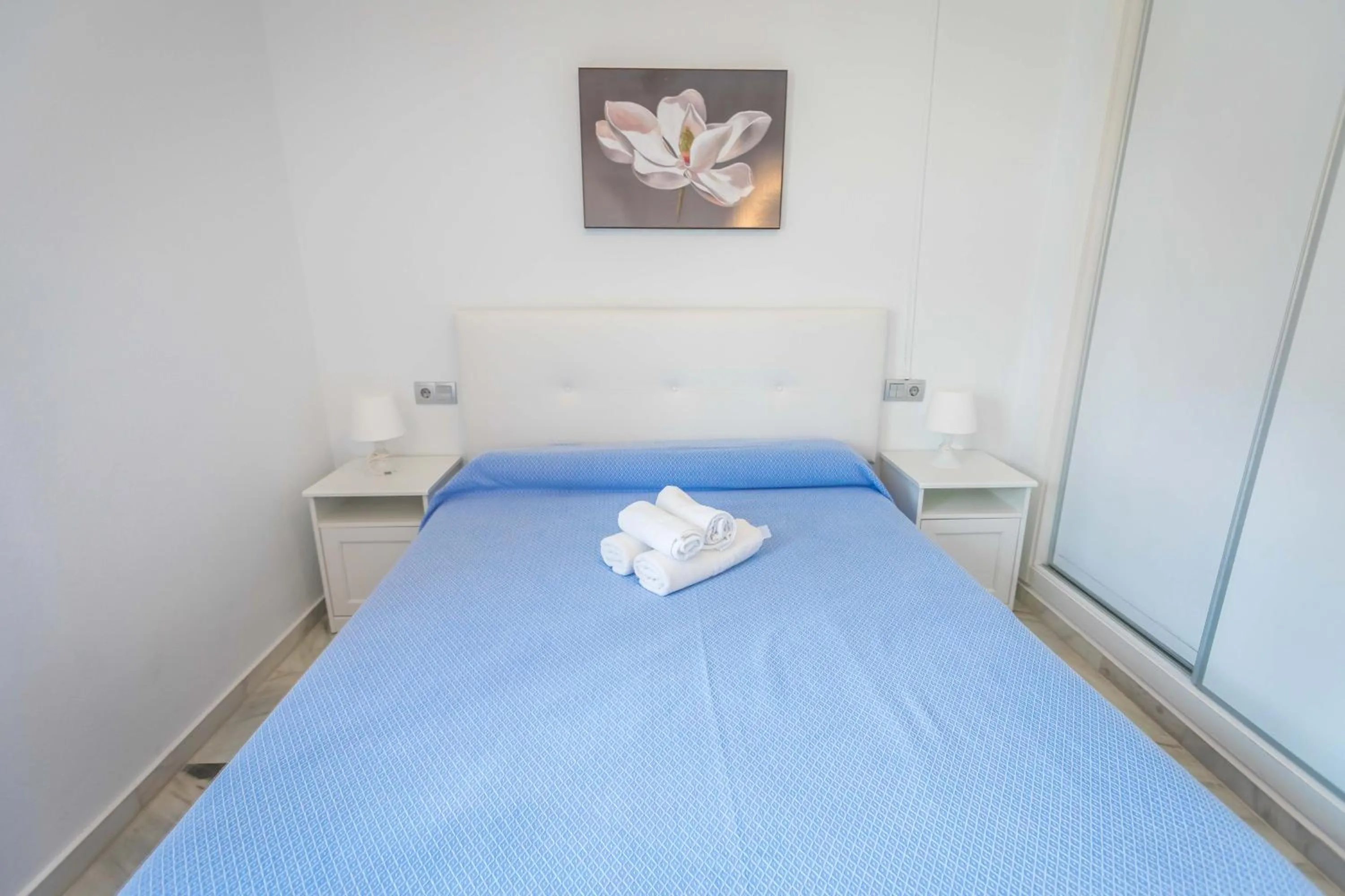 Bed in Apartamentos Las Rosas de Capistrano