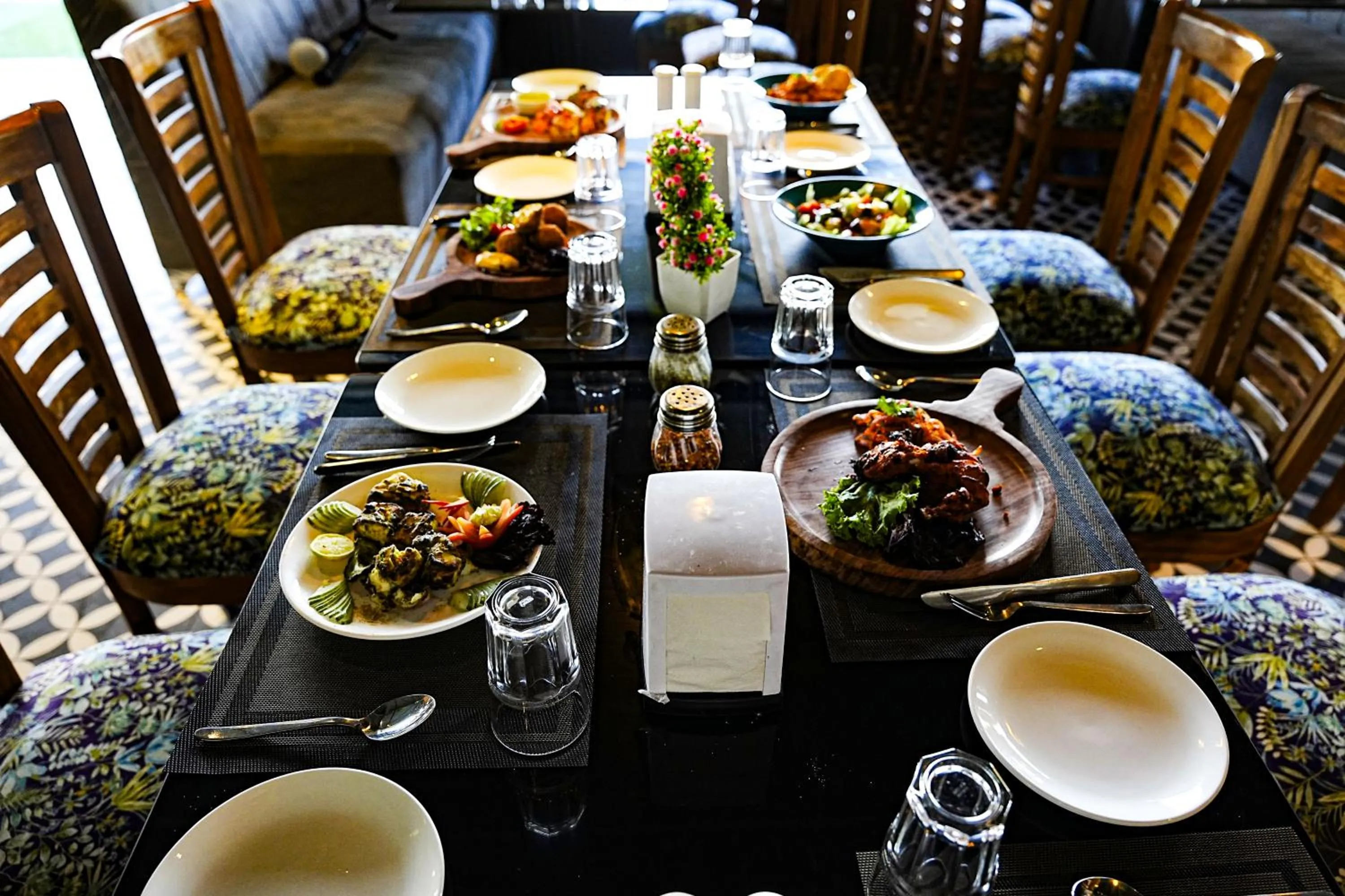 Restaurant/places to eat in ANANTUM GATEWAY RESORTS