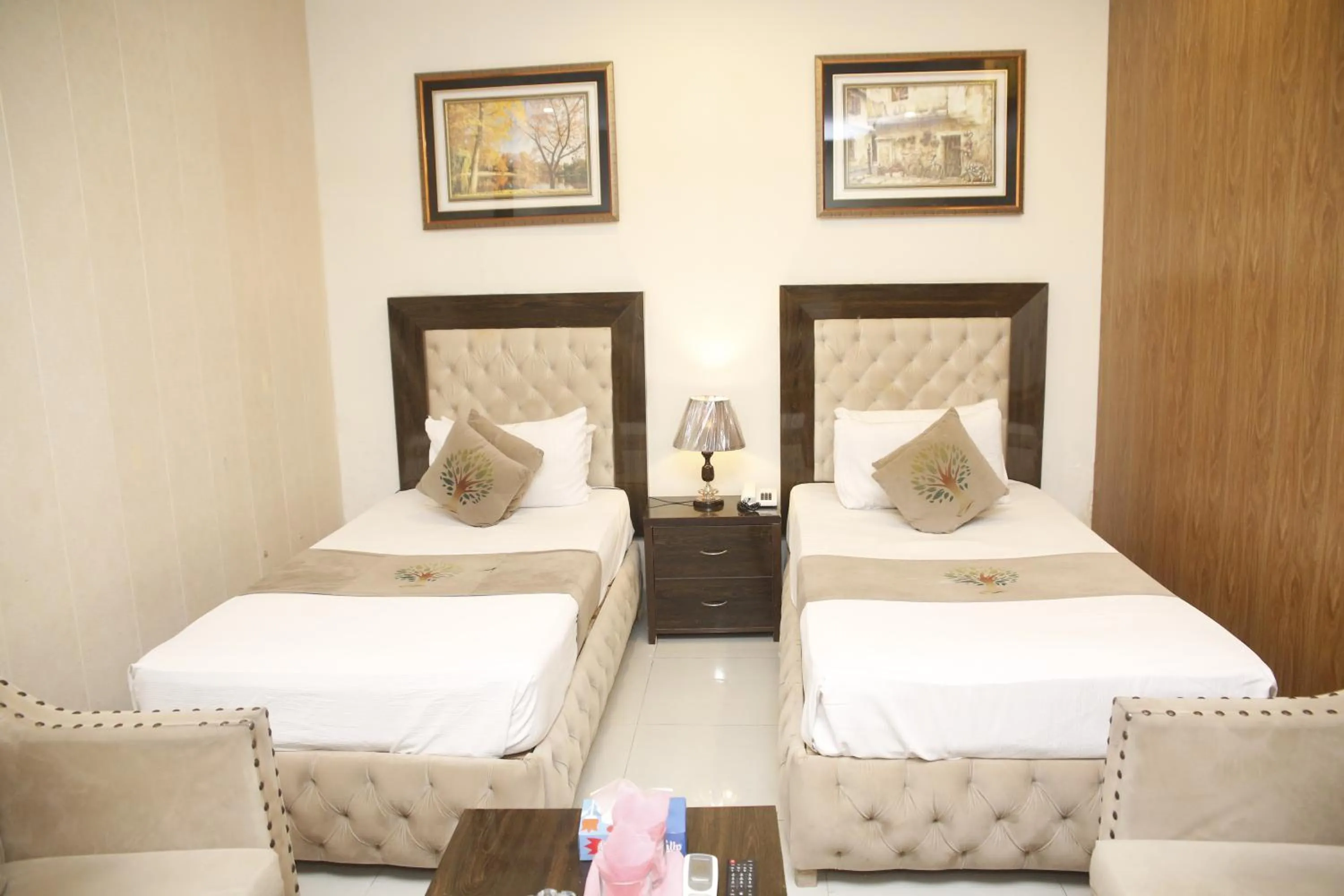 Photo of the whole room, Bed in Park View Hotel Gulberg