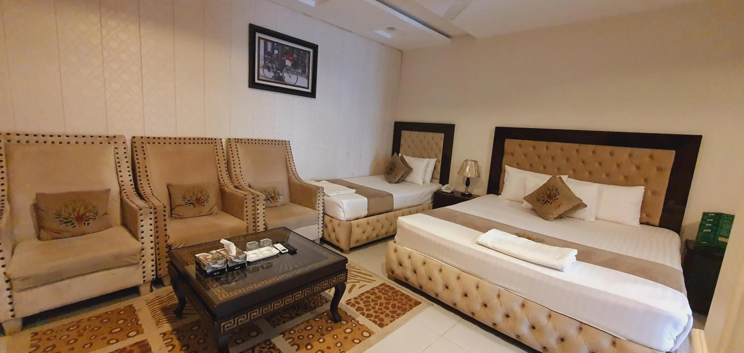 Photo of the whole room, Bed in Park View Hotel Gulberg