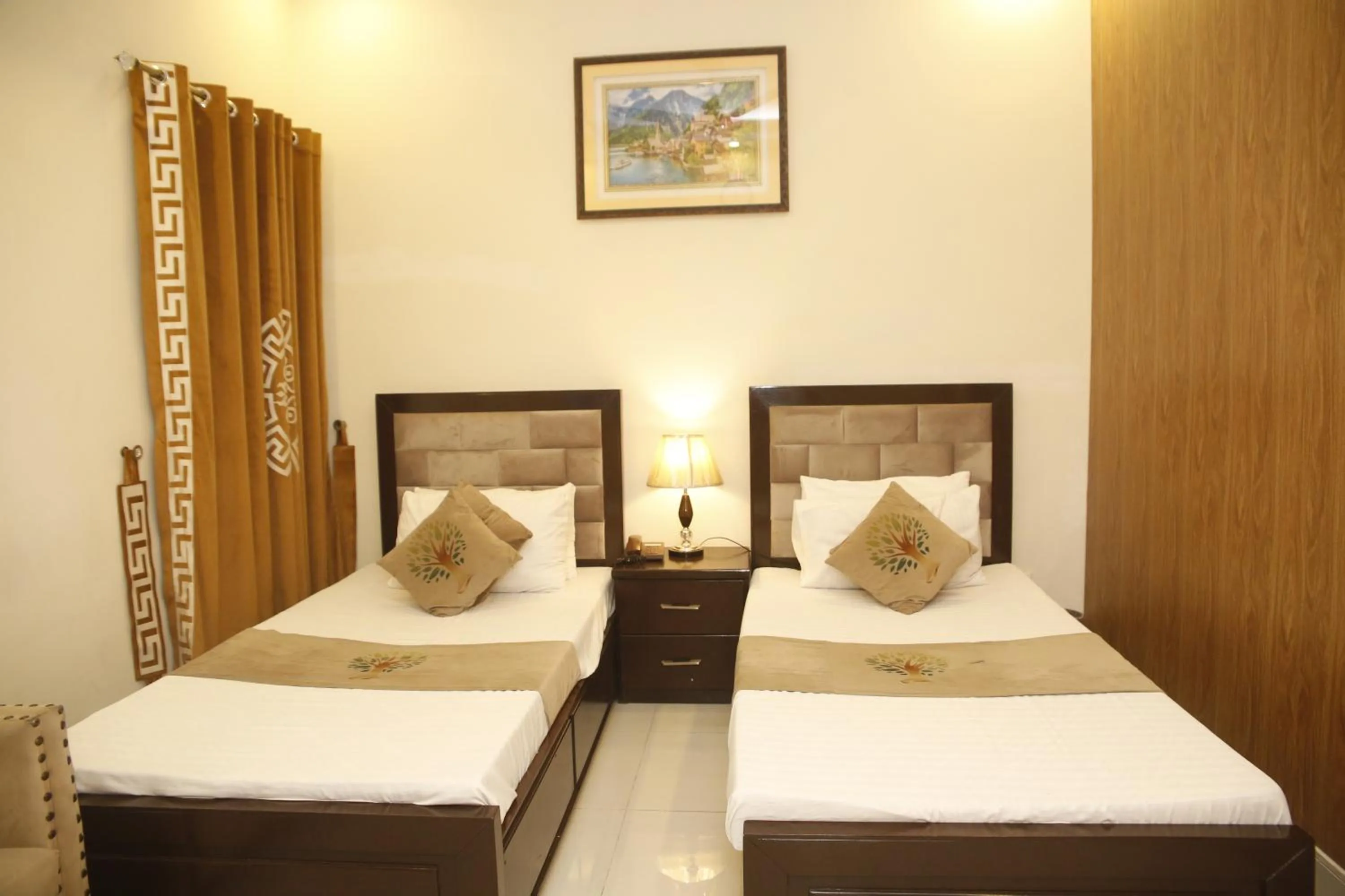 Photo of the whole room, Bed in Park View Hotel Gulberg