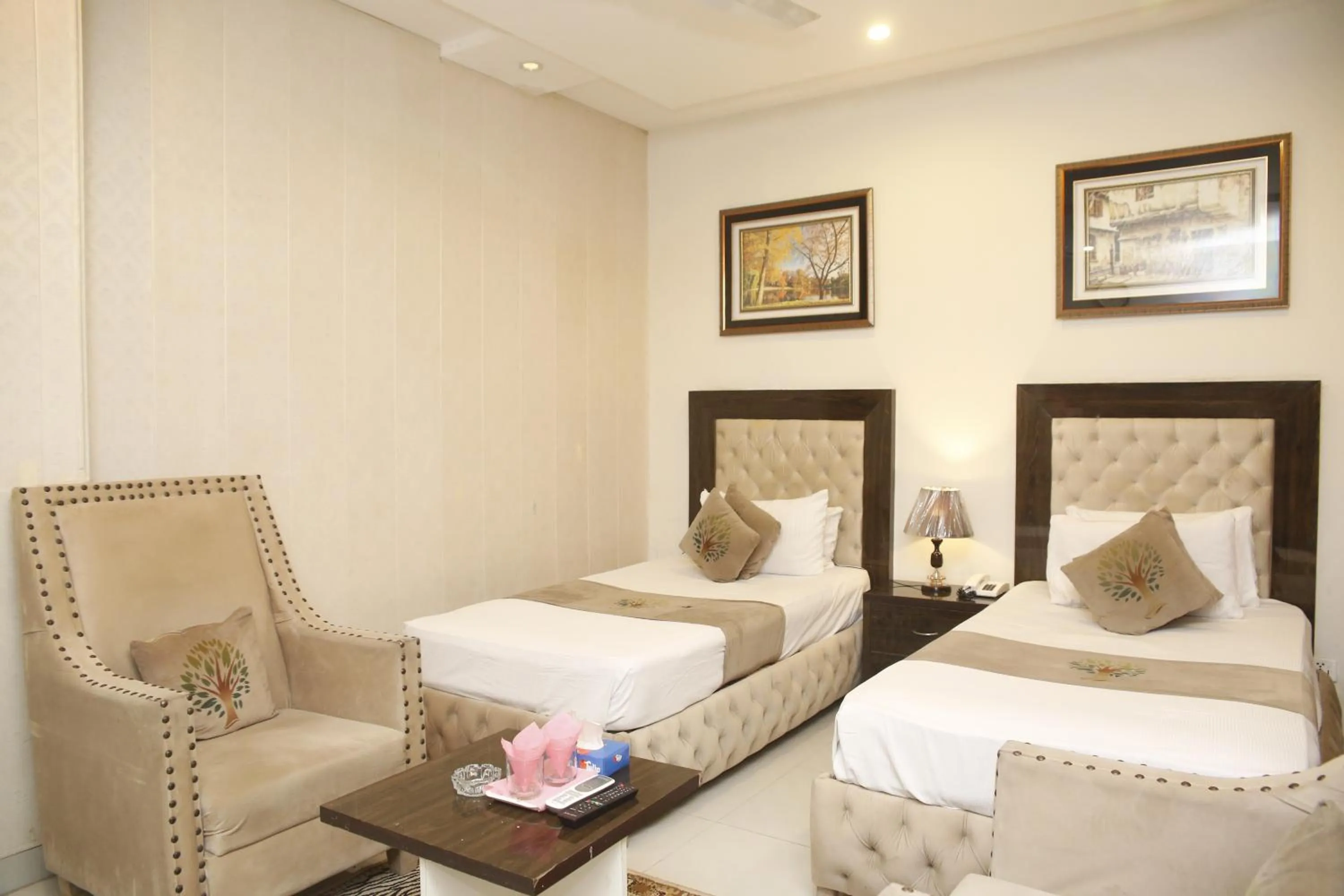 Photo of the whole room, Bed in Park View Hotel Gulberg