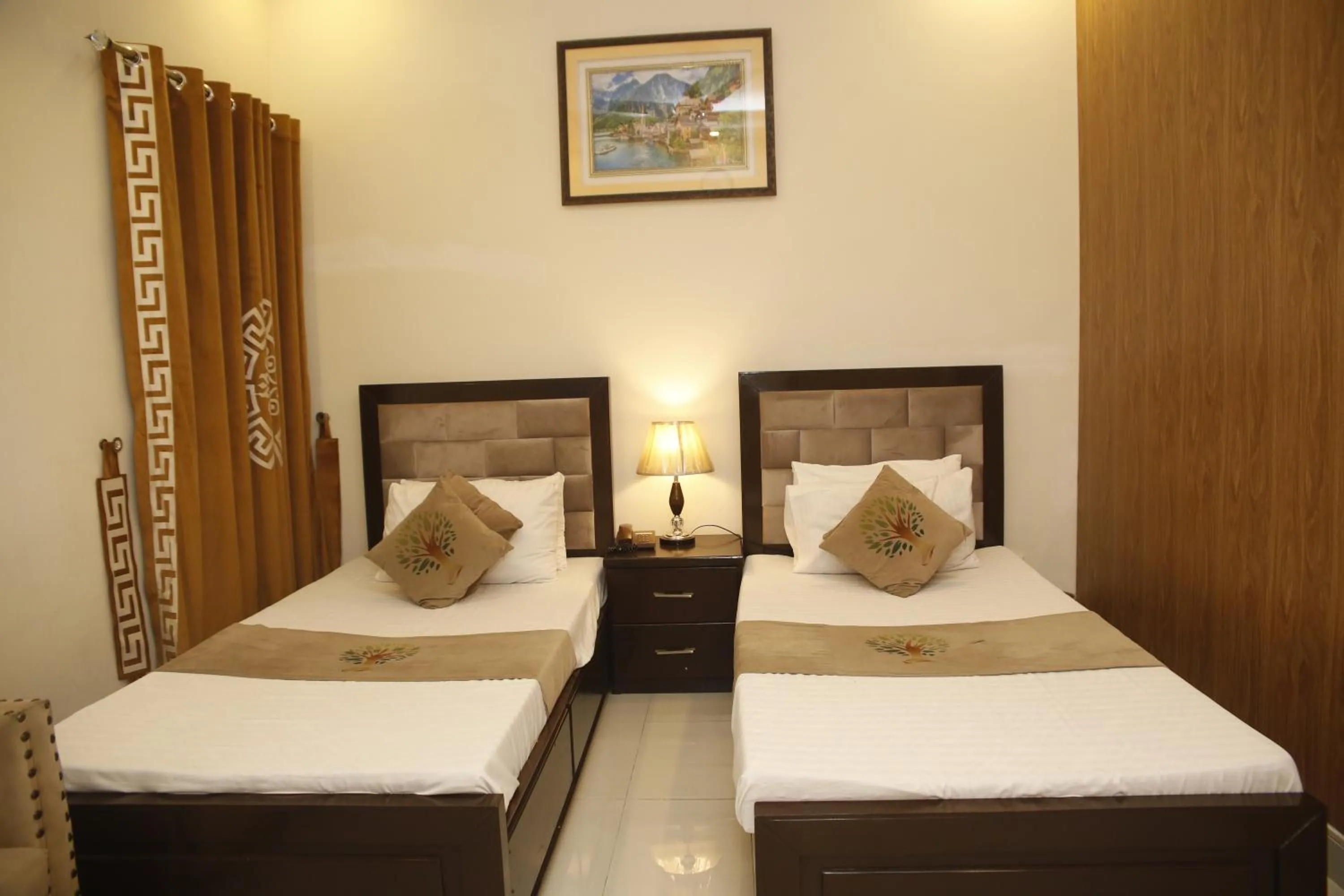 Bed in Park View Hotel Gulberg