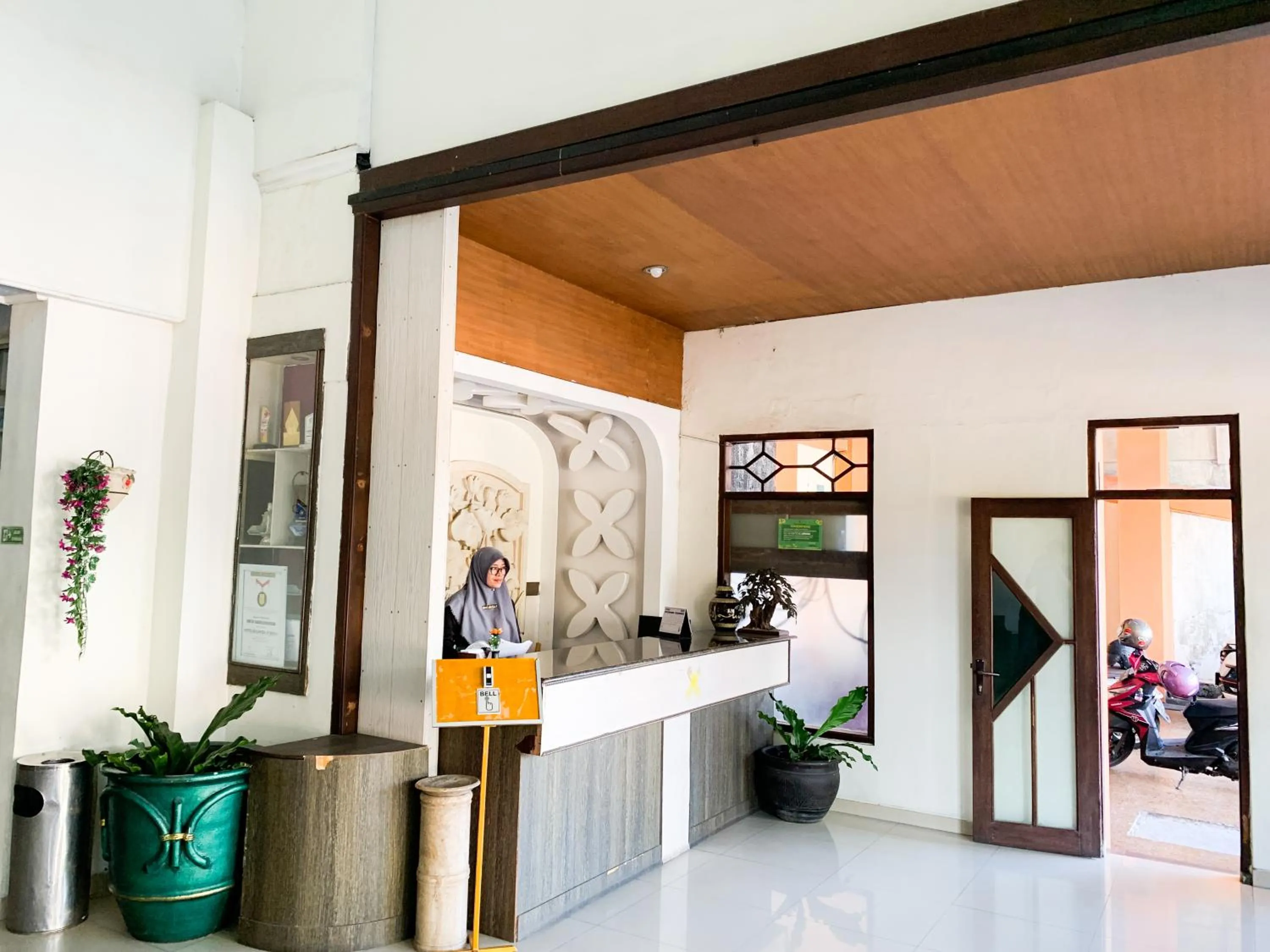 Lobby or reception, Lobby/Reception in Musafira Hotel Syariah Malioboro Yogyakarta Mitra RedDoorz