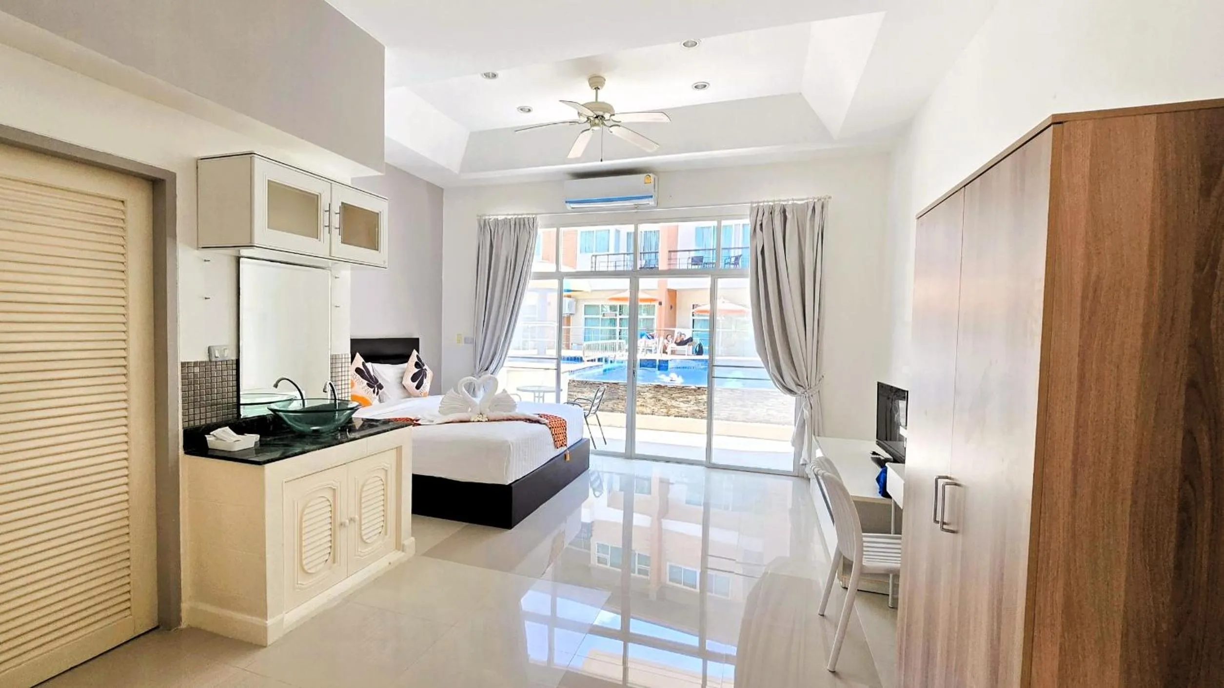 Bed in Sea Boss Homestay