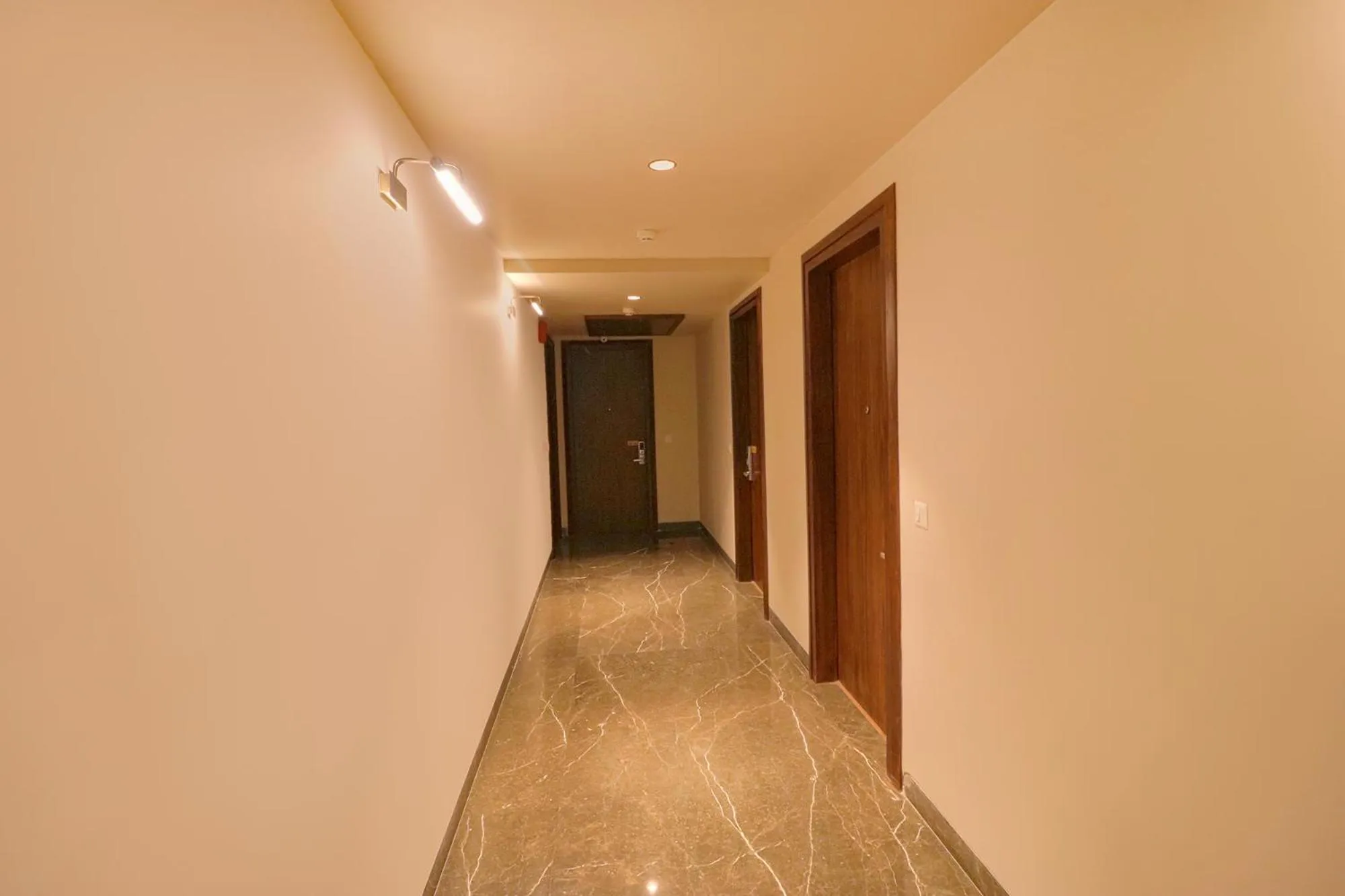 Lobby or reception in FabHotel Prime Shanit