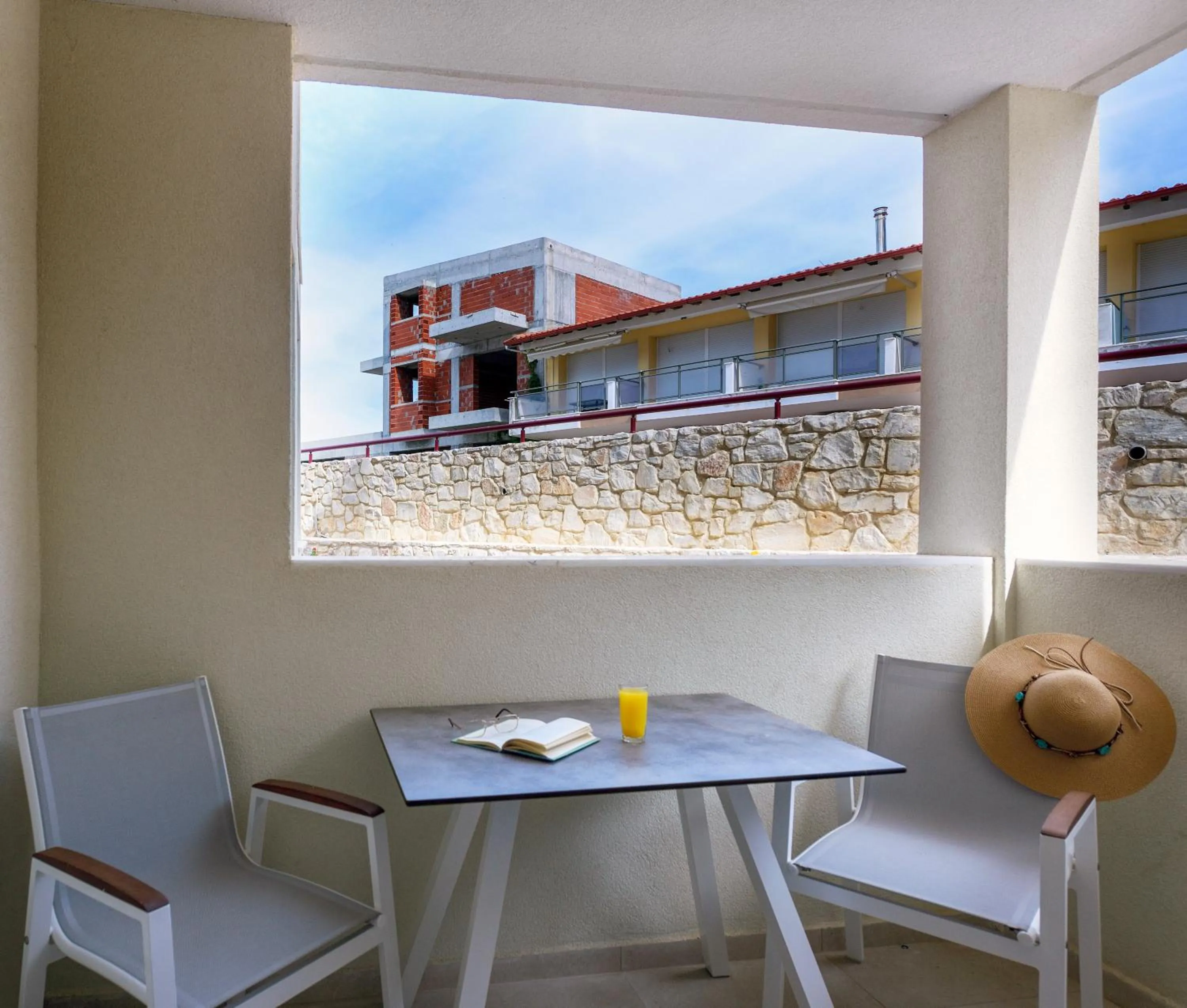 Elpiniki Luxury Rooms