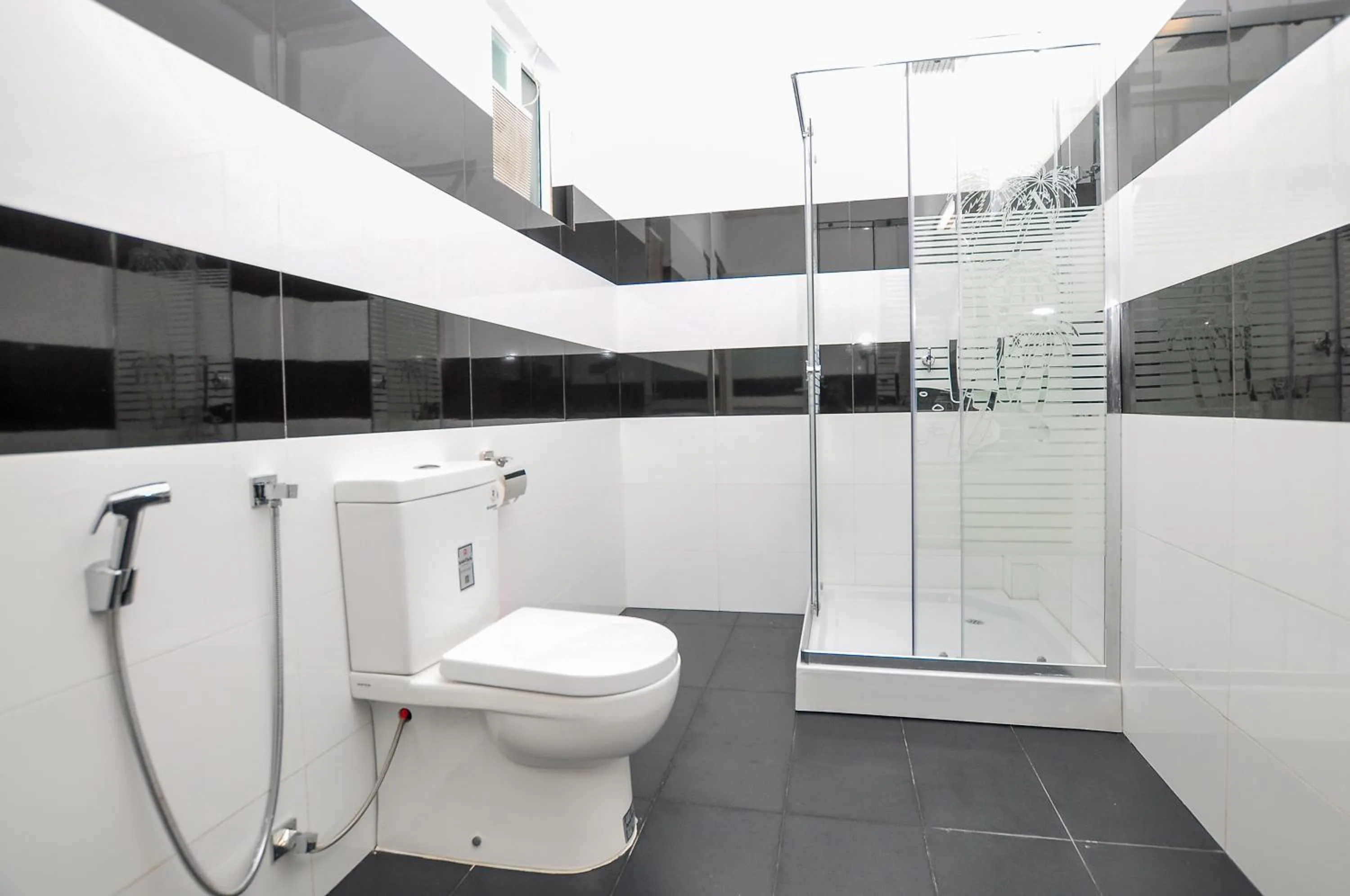 Shower in Sachinro Hotel Mirissa