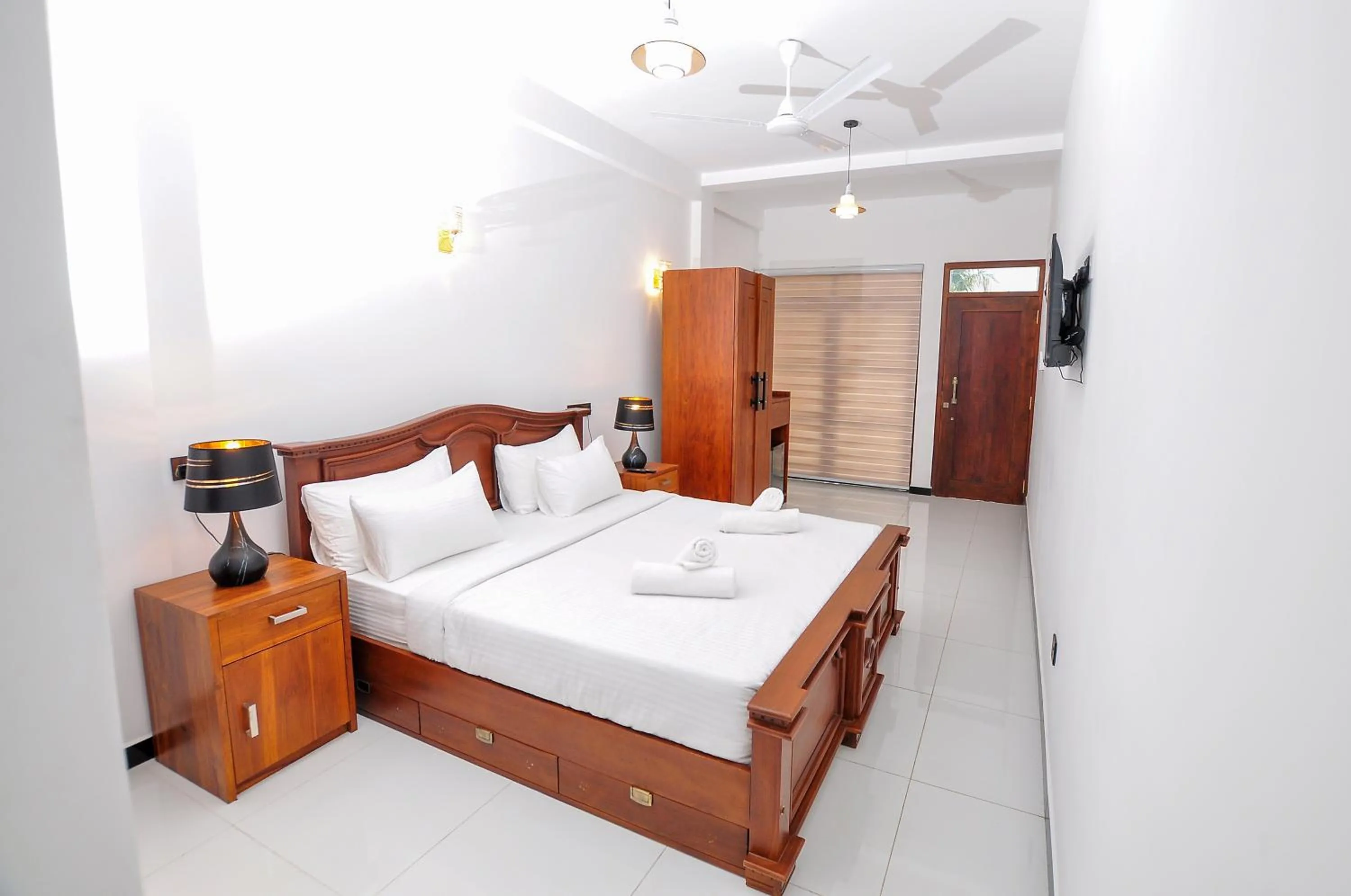 Bed in Sachinro Hotel Mirissa