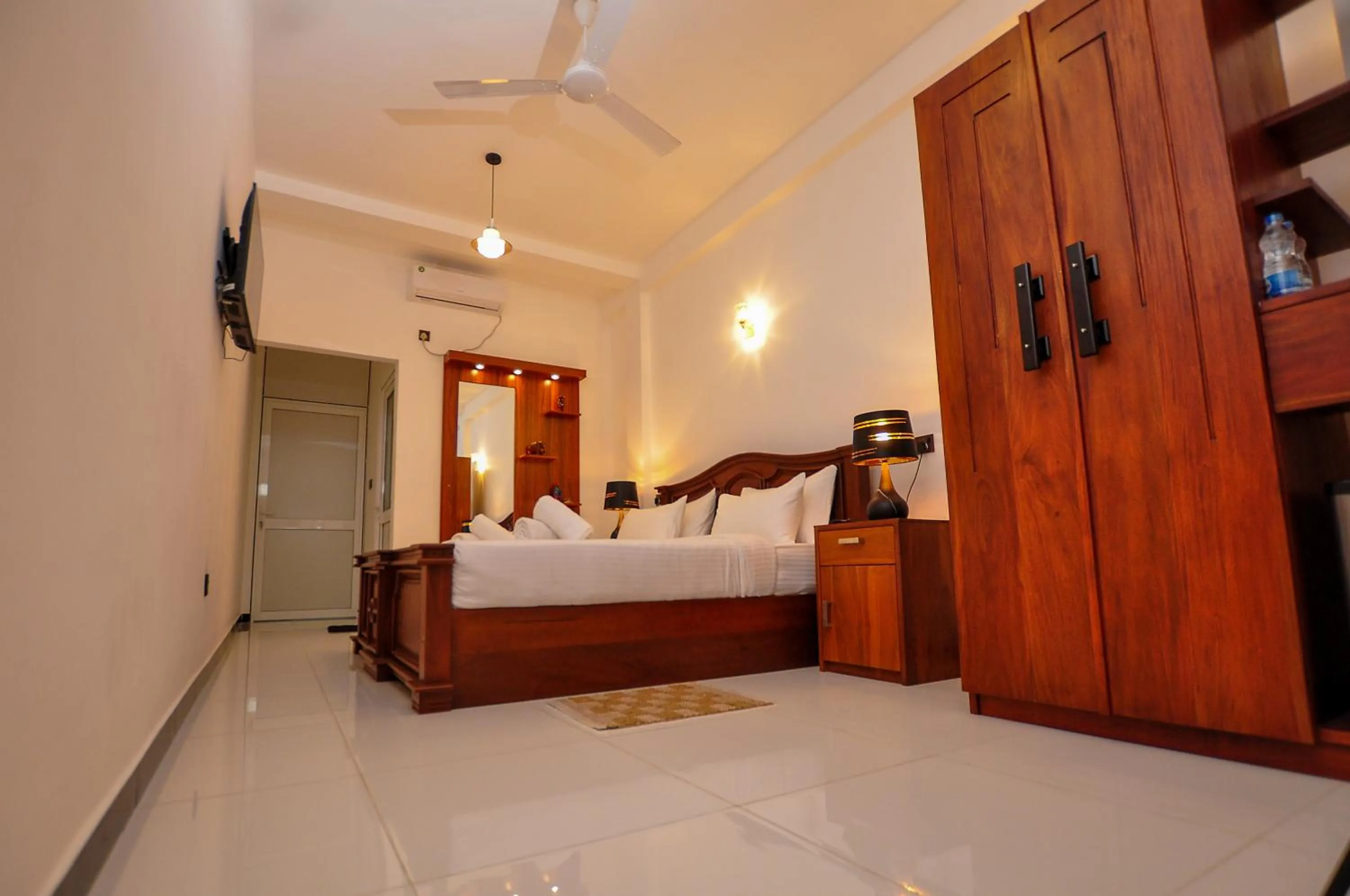 Bed in Sachinro Hotel Mirissa