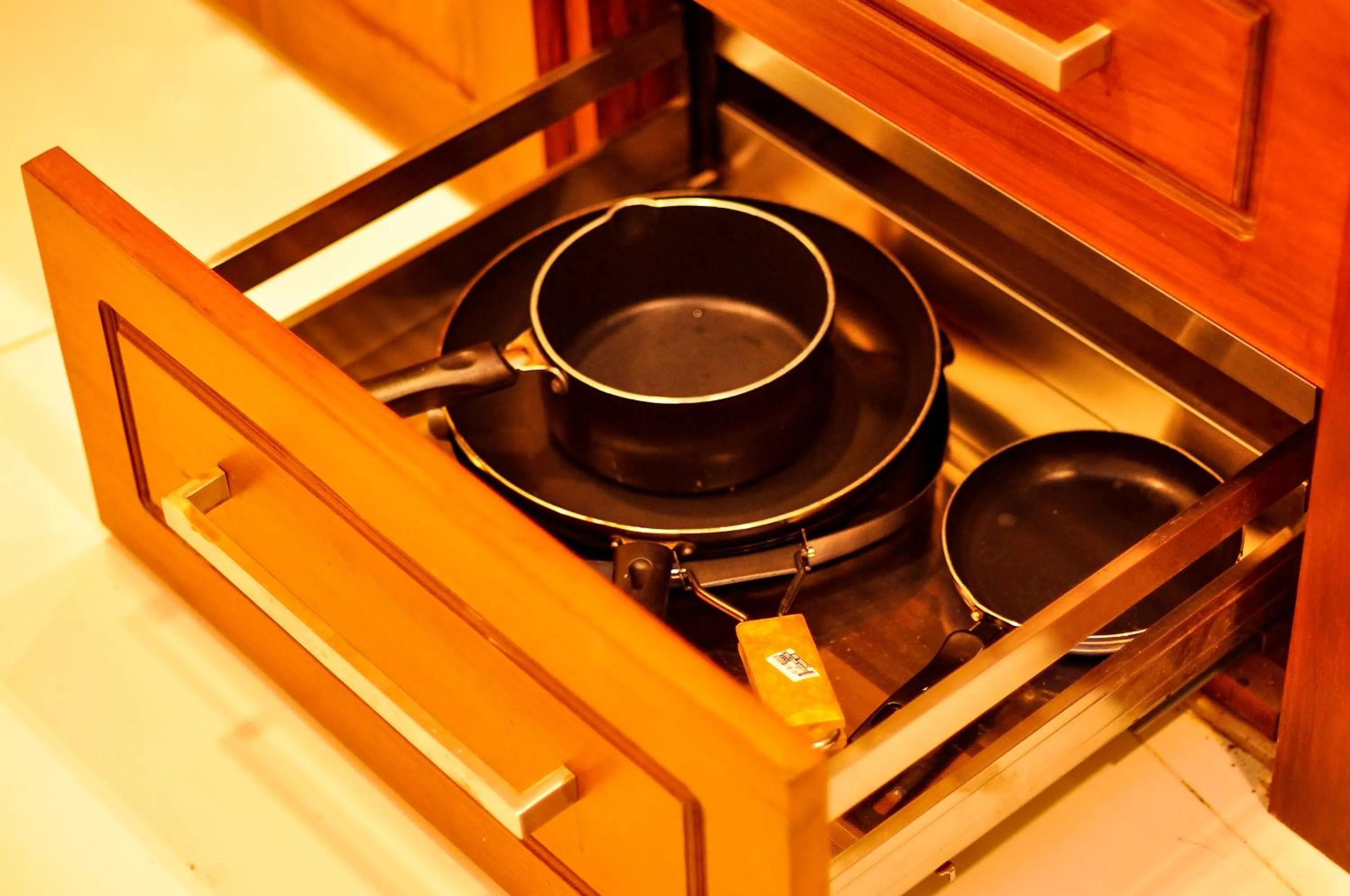 Kitchen or kitchenette in Sachinro Hotel Mirissa