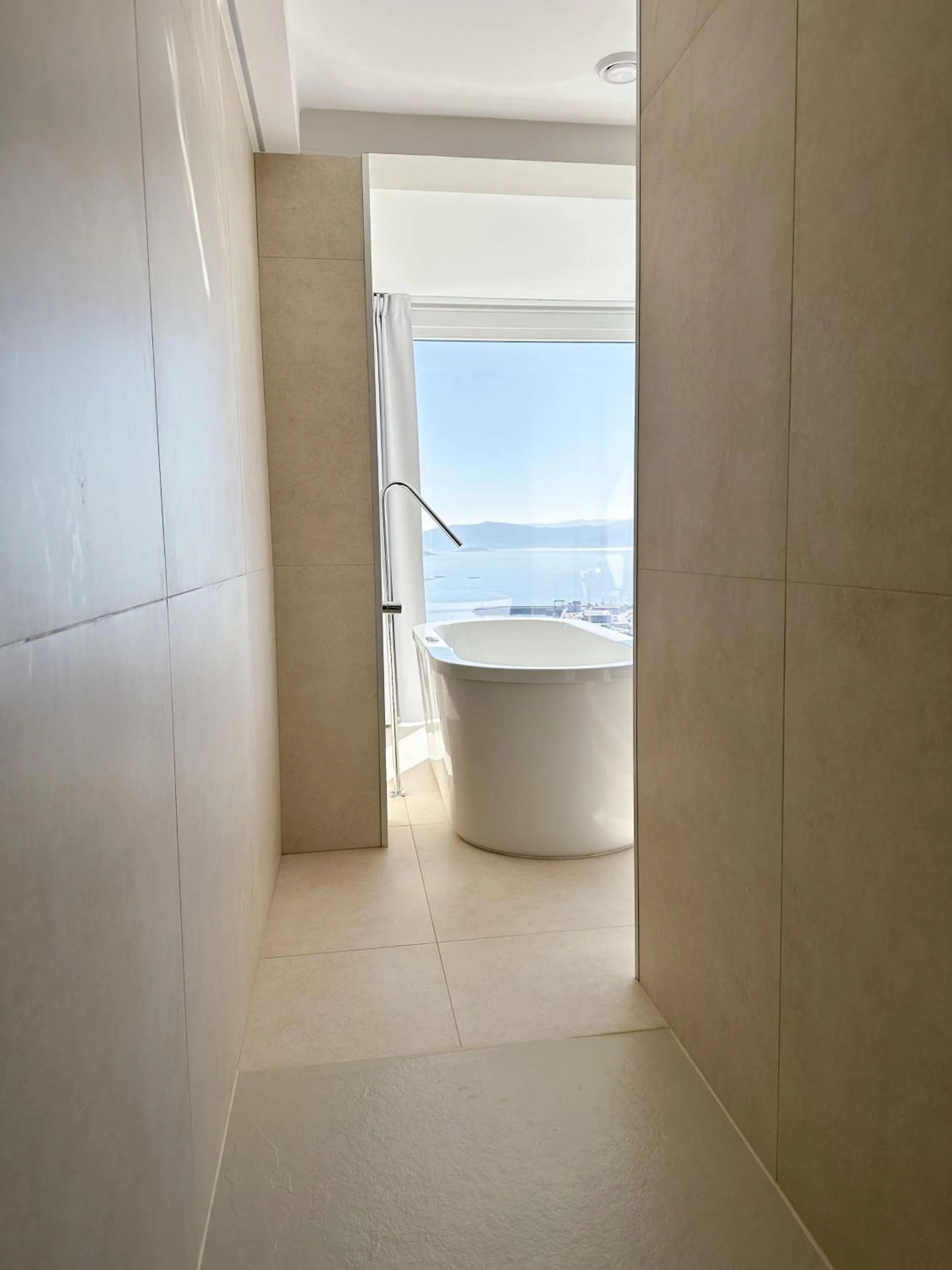 Shower in Otantus Hotel