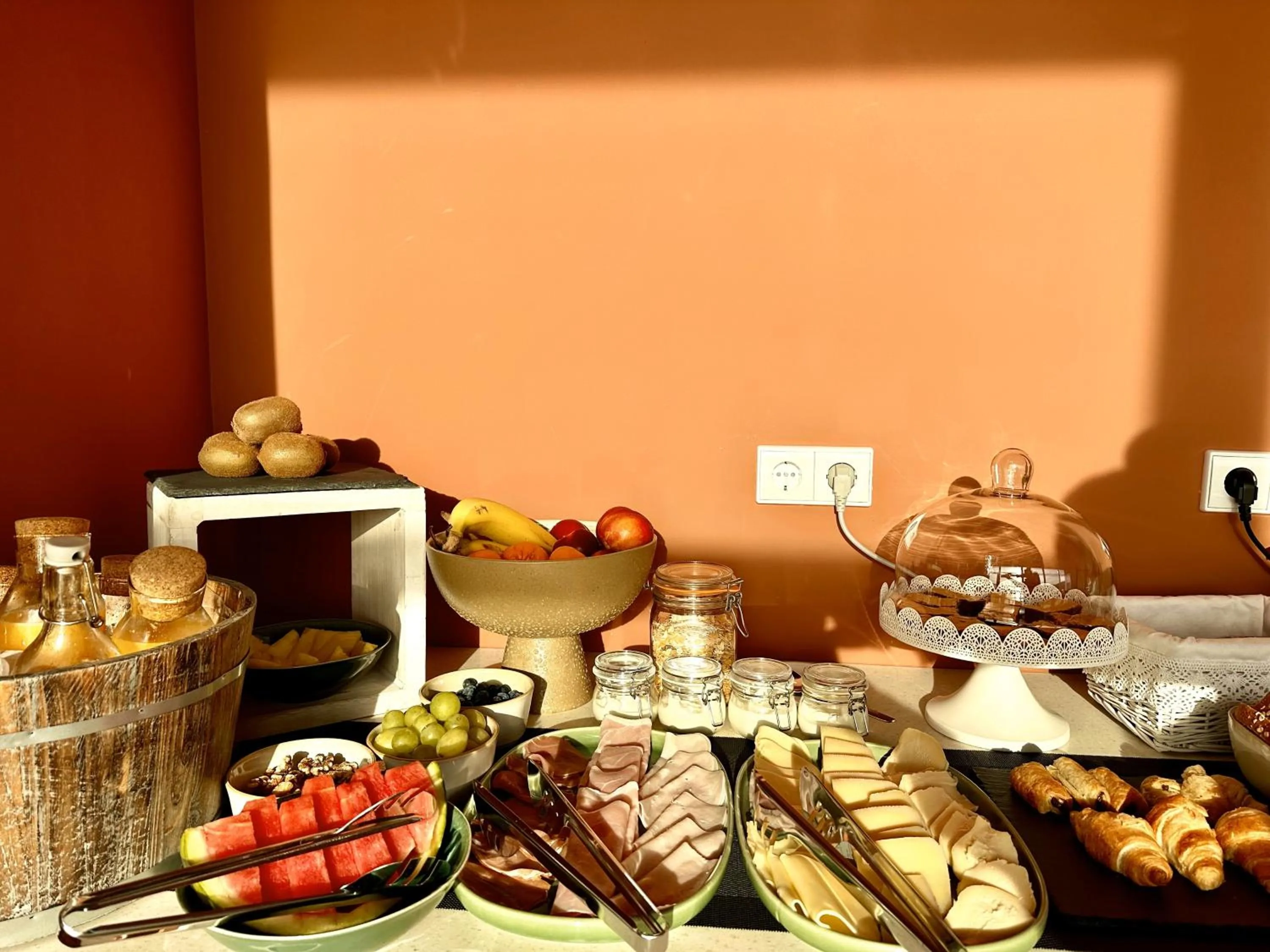 Restaurant/places to eat in Otantus Hotel