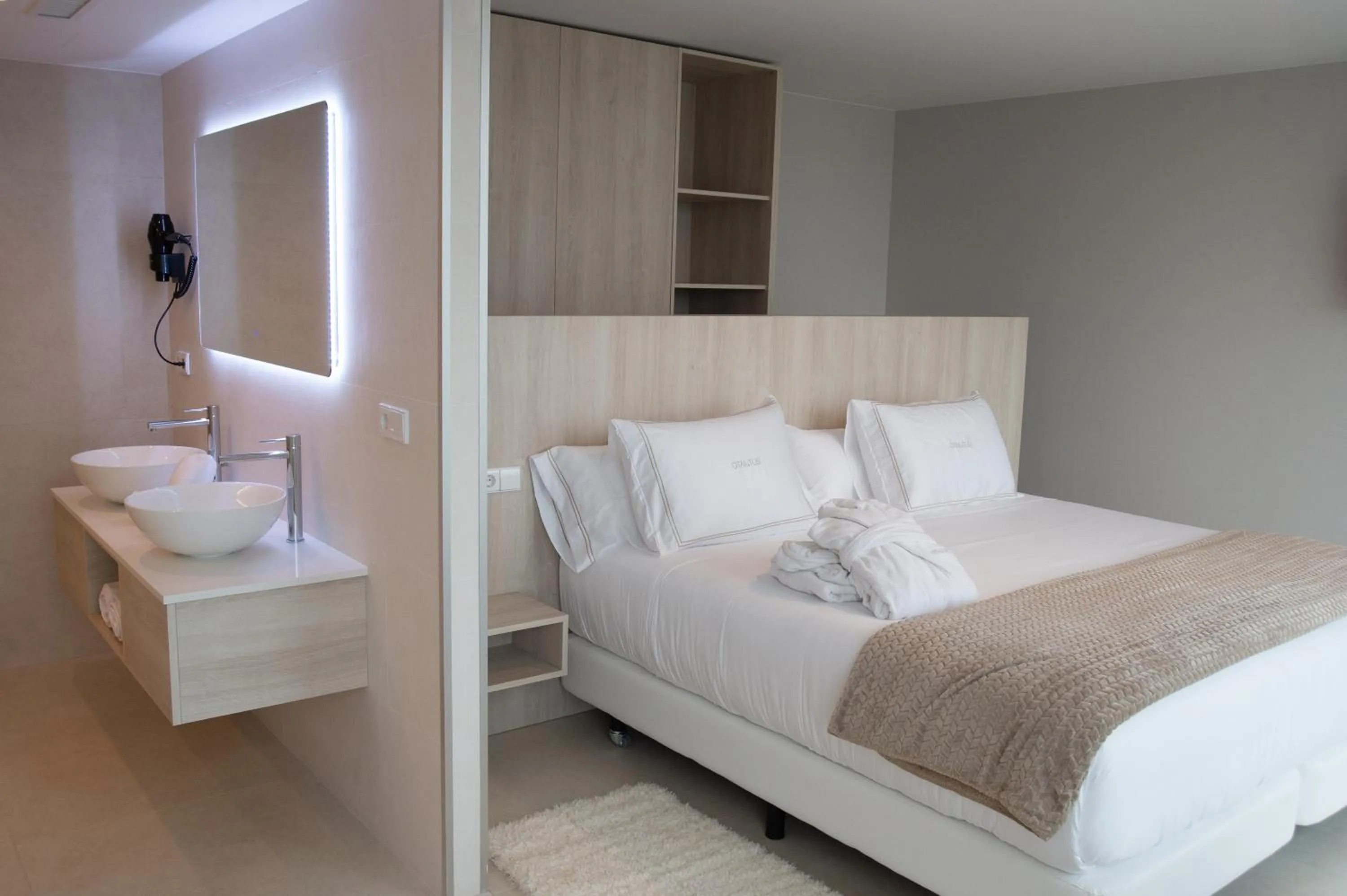 Bed in Otantus Hotel