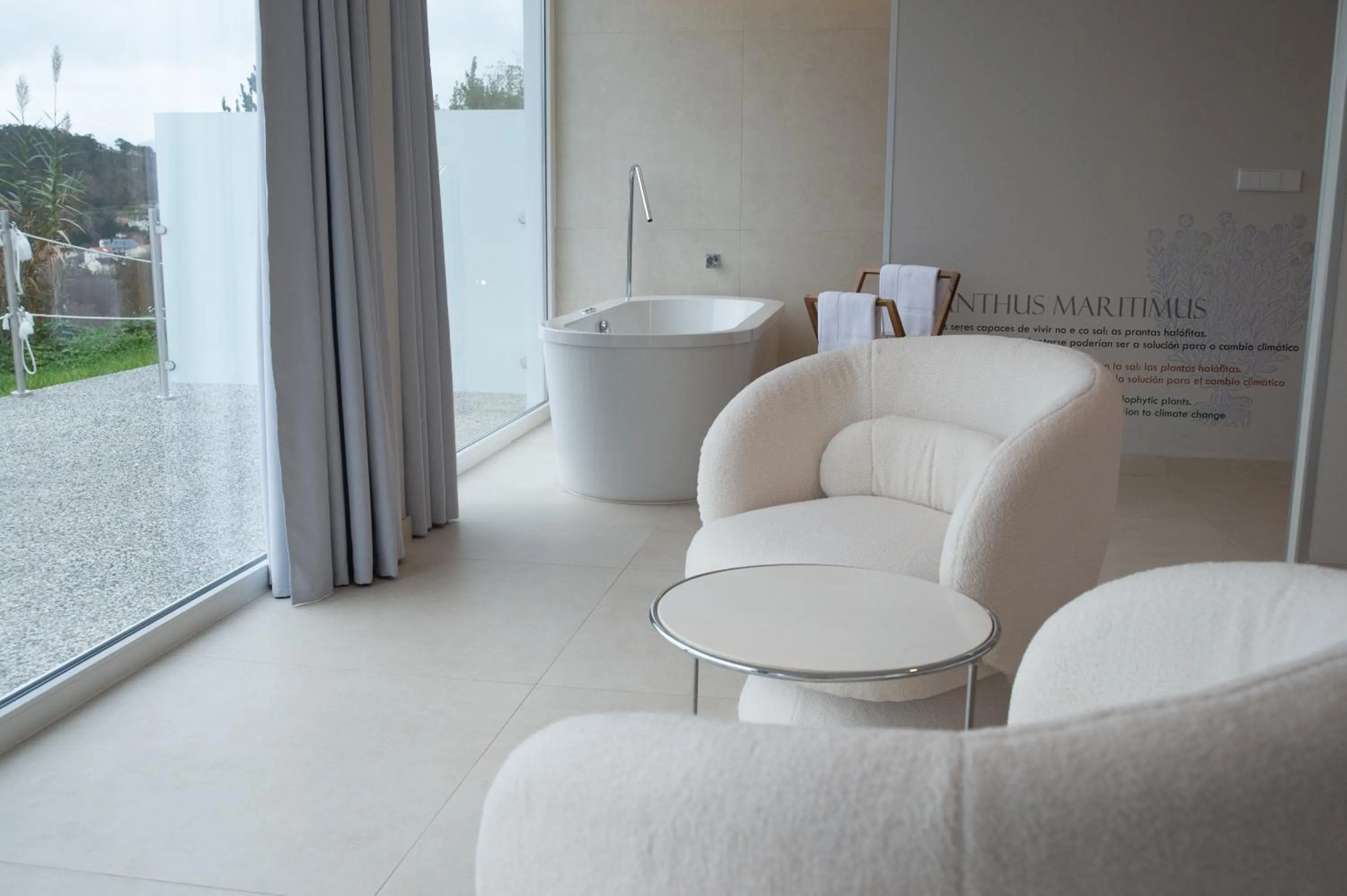 Bathroom in Otantus Hotel