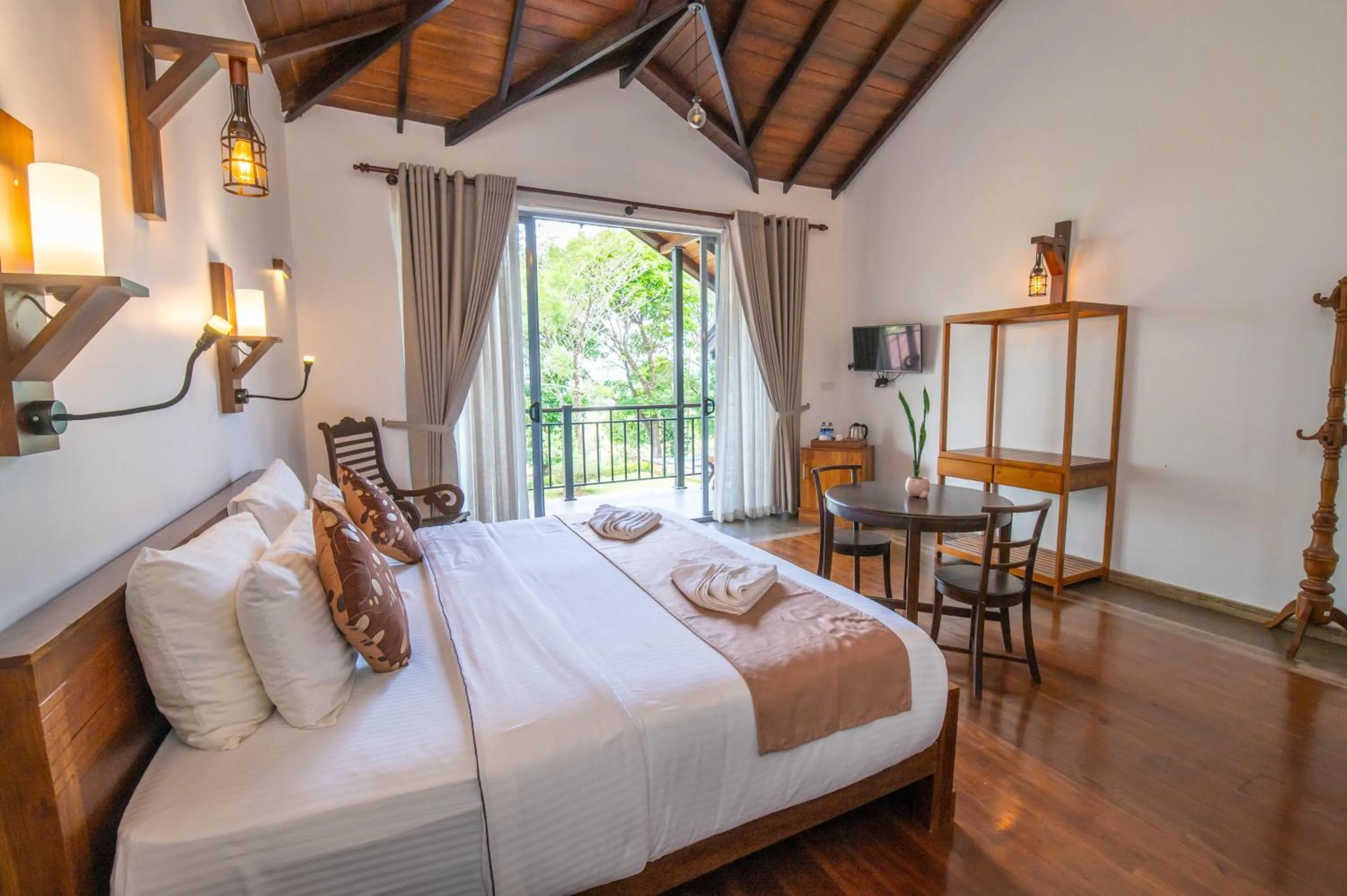 Photo of the whole room, Bed in Grand Argyle Resort