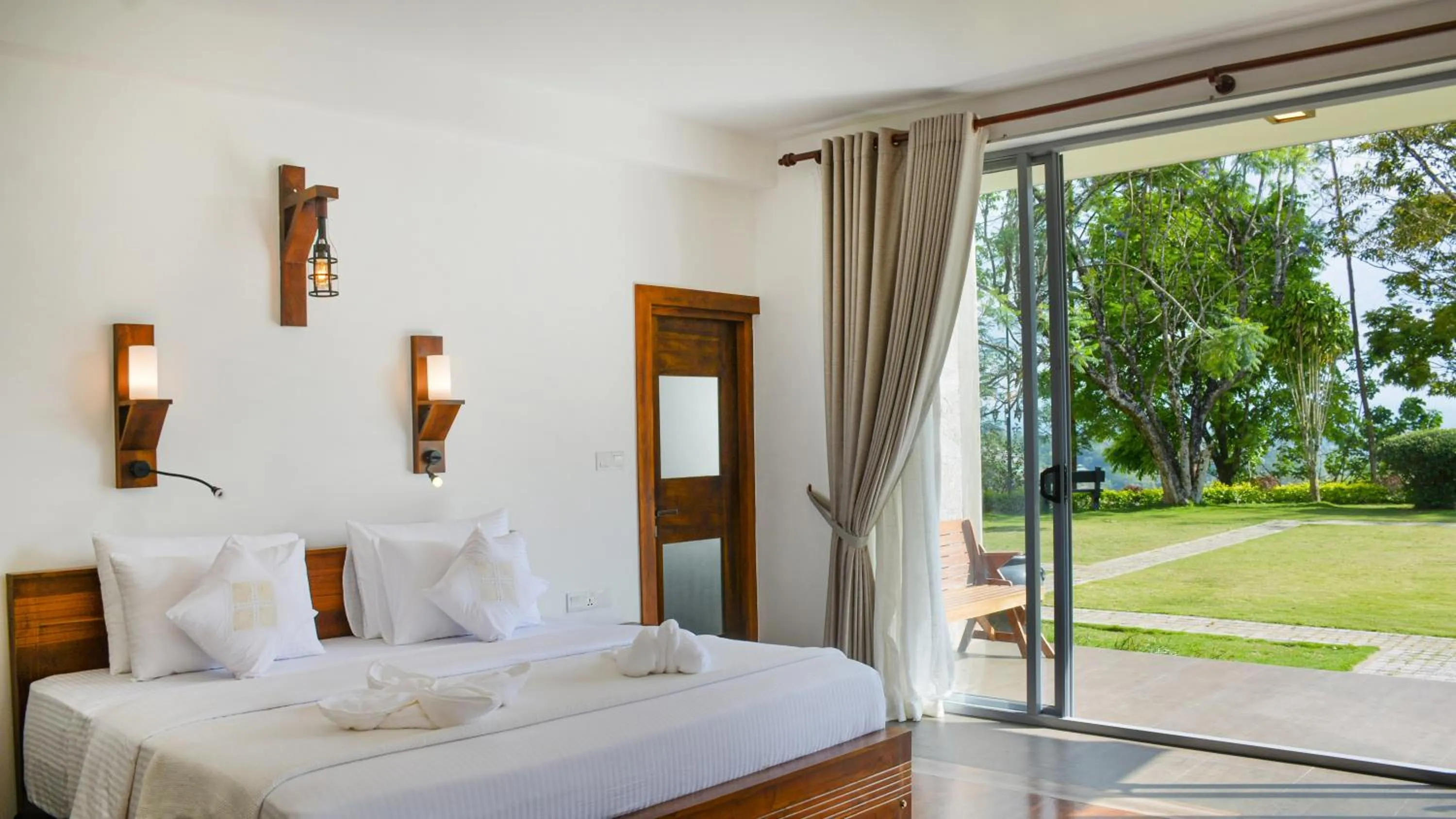 Bedroom, Bed in Grand Argyle Resort