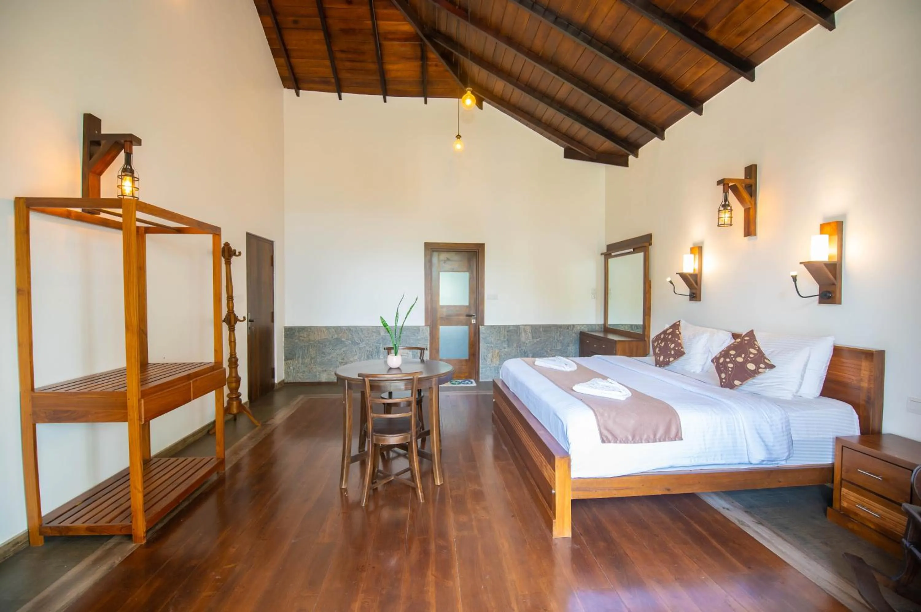 Photo of the whole room, Bed in Grand Argyle Resort