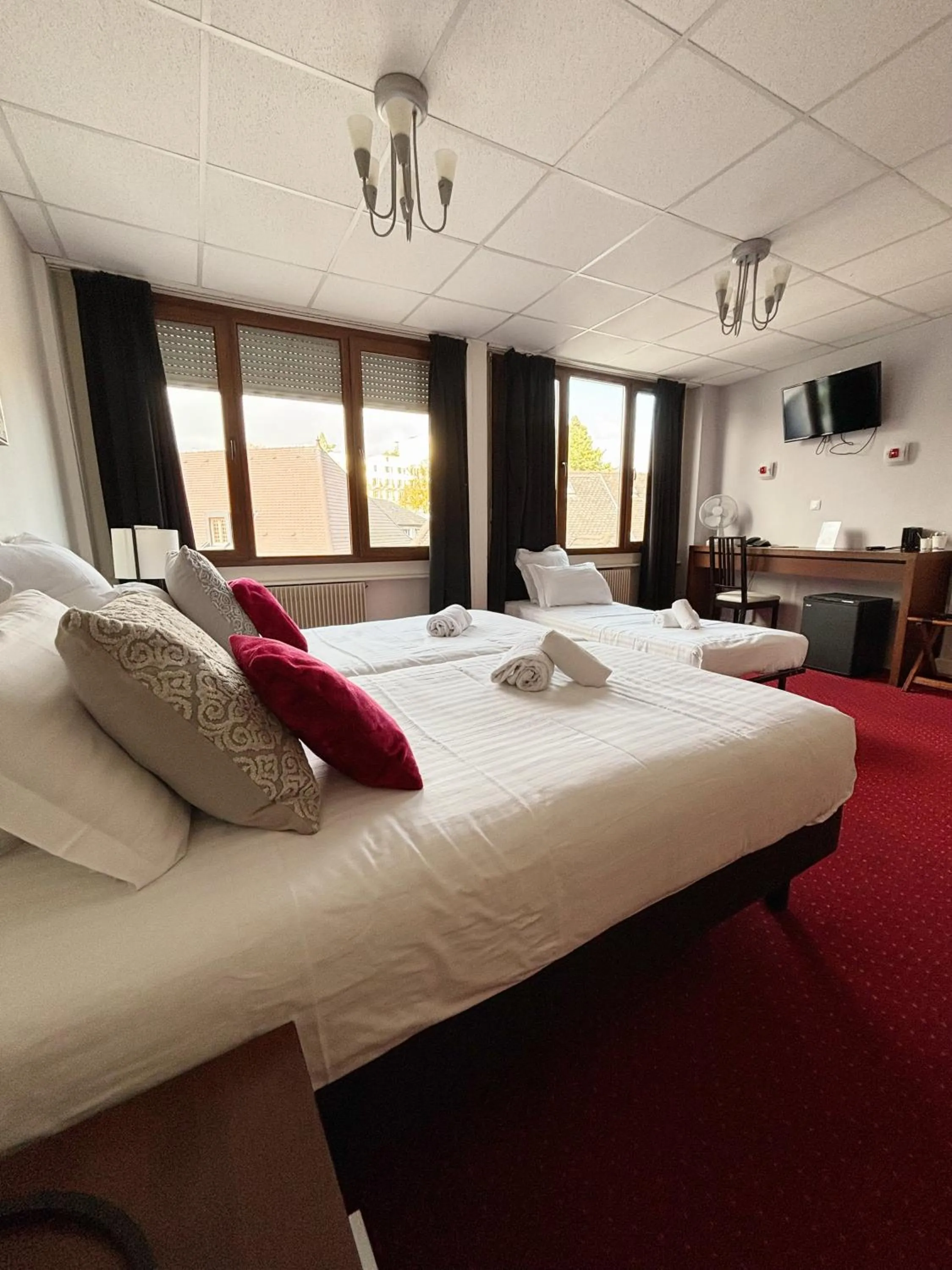 Bed in Hotel Le Divona "au coeur de Divonne"