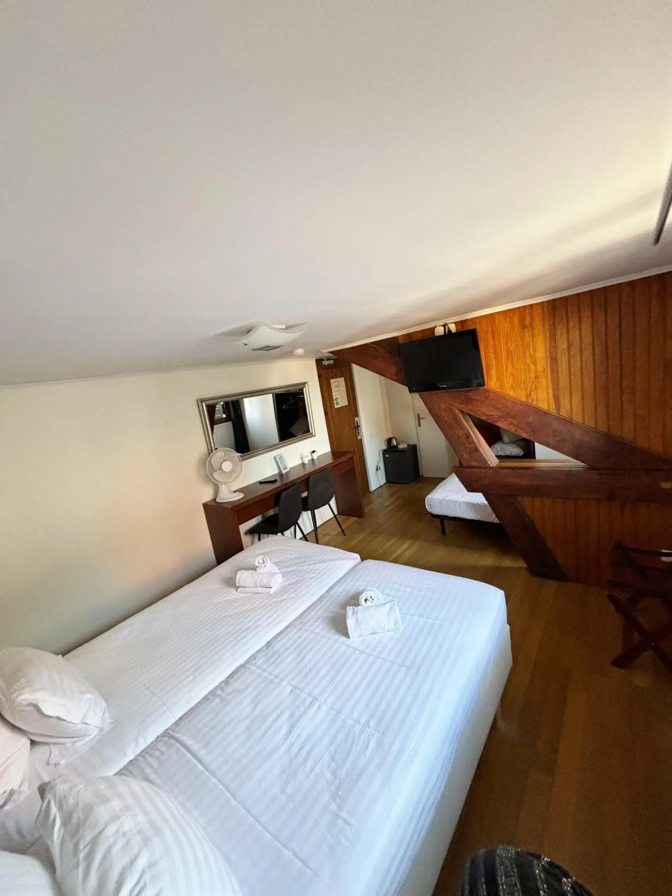 Bed in Hotel Le Divona "au coeur de Divonne"