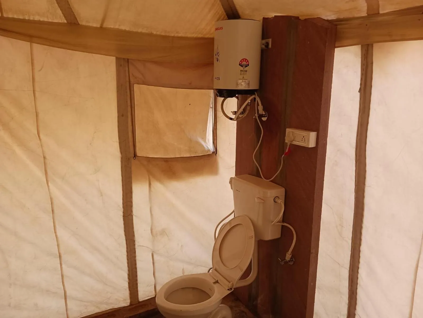 Toilet in Bikaner Desert Camp and Resort