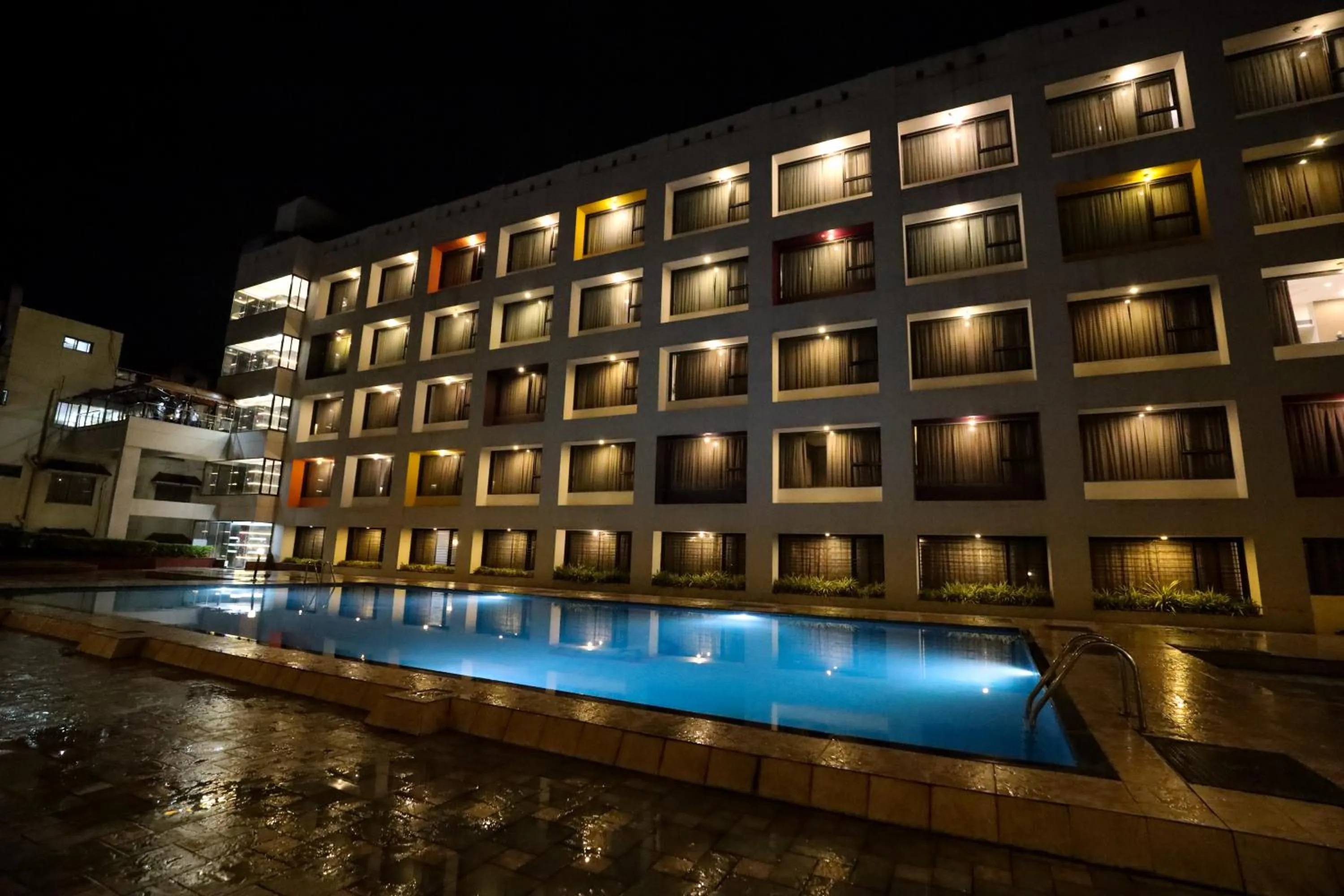 Property building in Hotel Atithi, Aurangabad